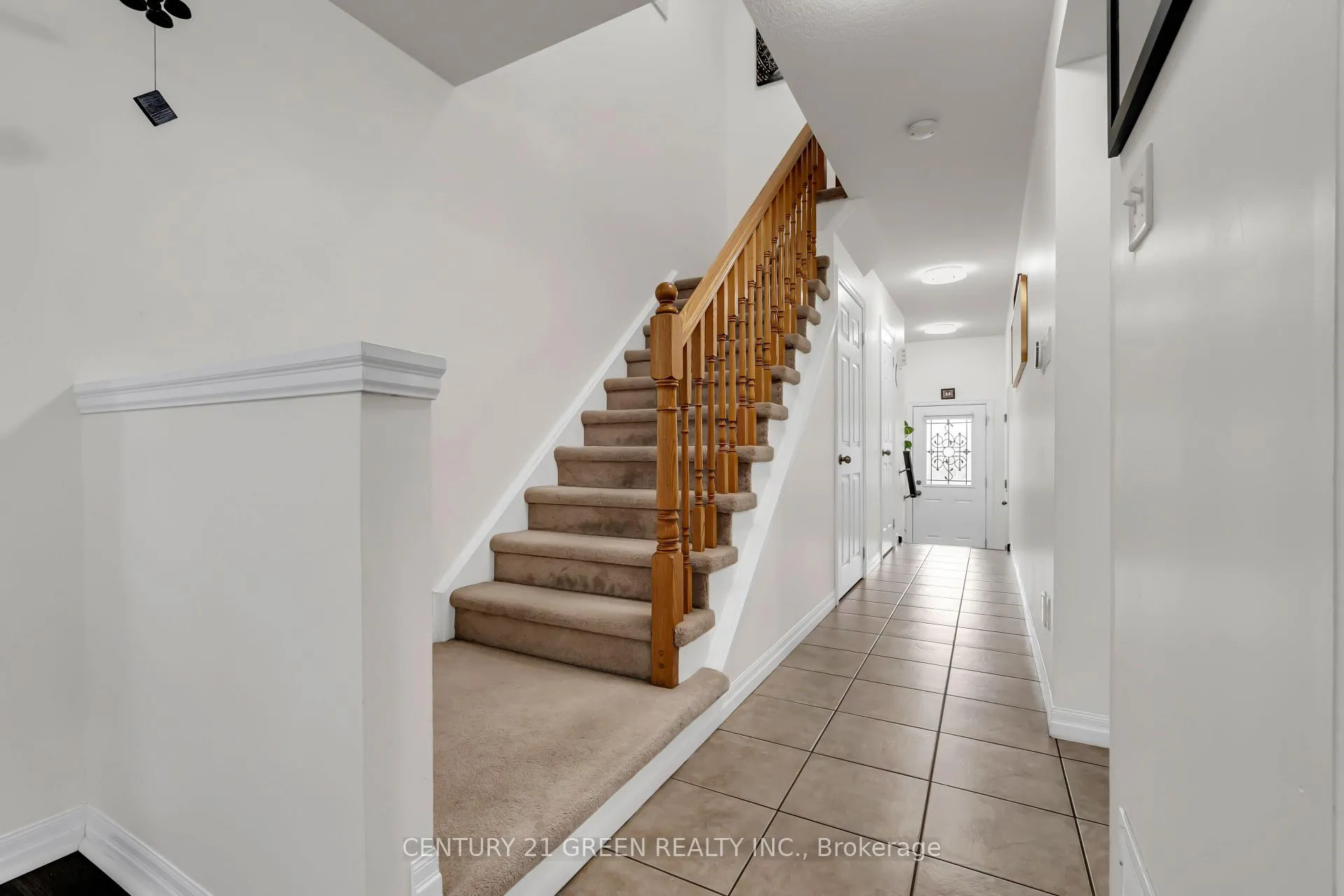 Photo 5 of 54 Rockcliffe Drive, Kitchener, Huron Park — HOMEH
