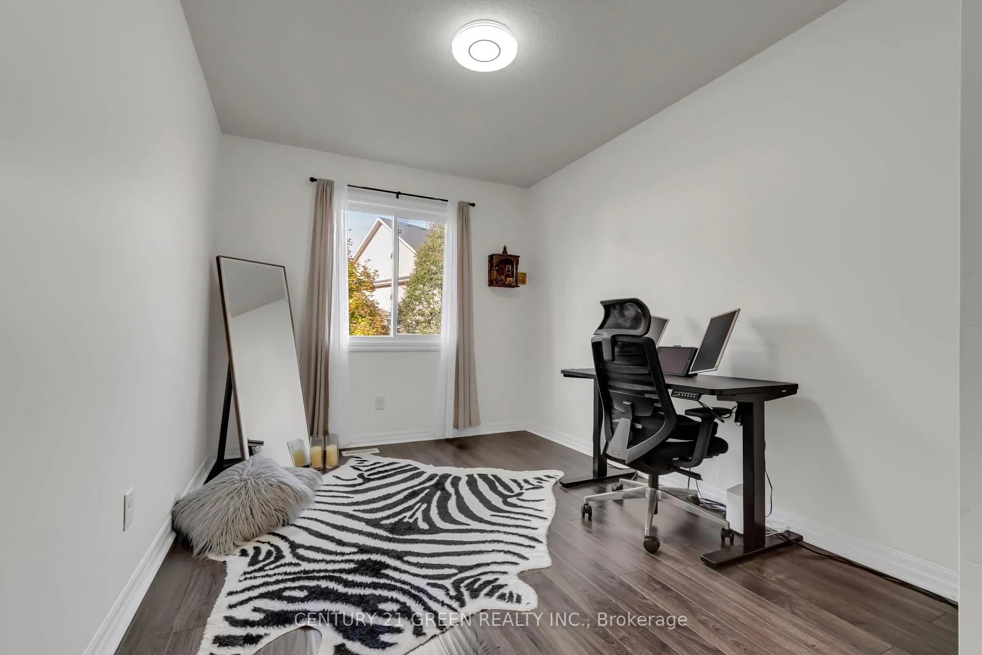 Photo 19 of 54 Rockcliffe Drive, Kitchener, Huron Park — HOMEH