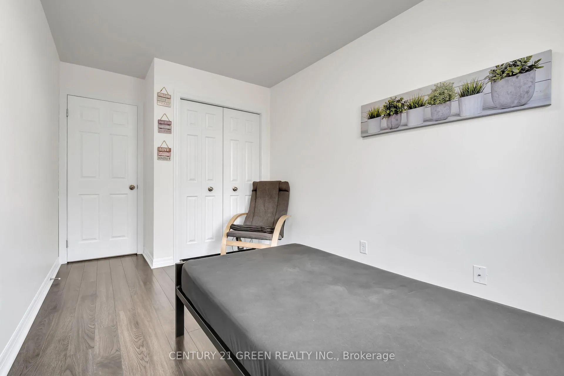 Photo 21 of 54 Rockcliffe Drive, Kitchener, Huron Park — HOMEH