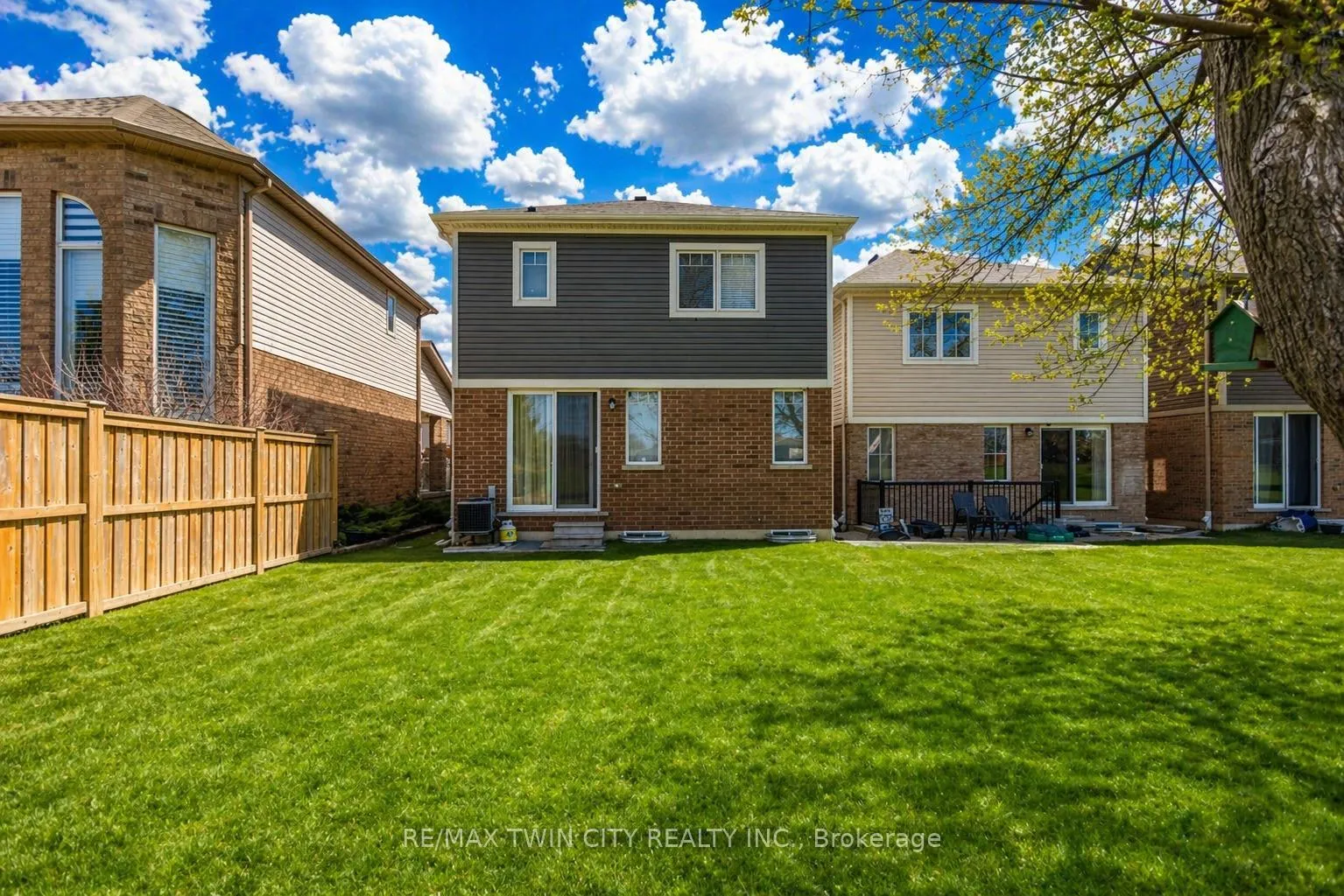 Photo 38 of 661 Doon South Drive, Kitchener — HOMEH