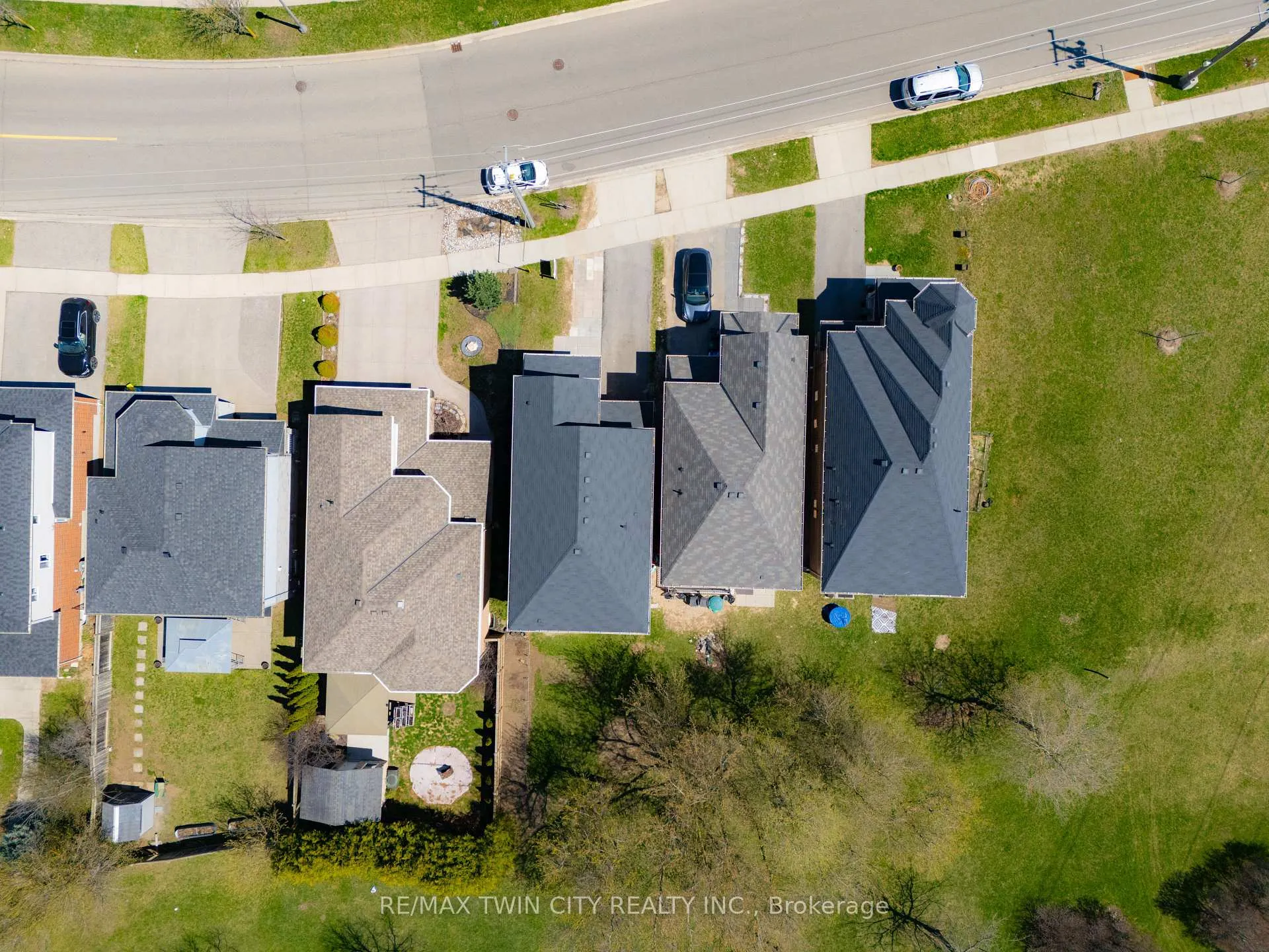 Photo 42 of 661 Doon South Drive, Kitchener — HOMEH