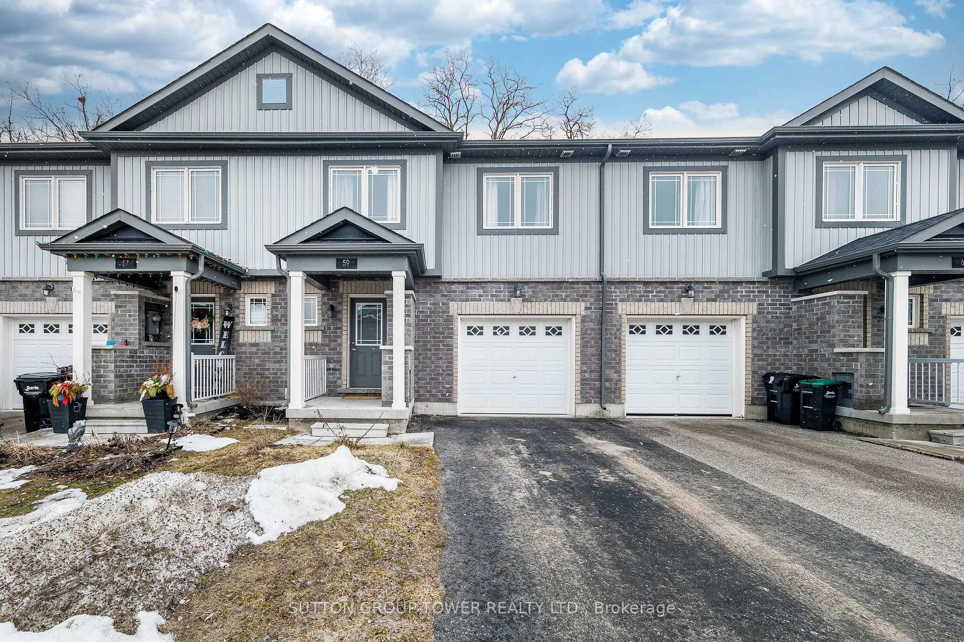 Photo 3 of 59 Frank's Way, Barrie, Allandale — HOMEH