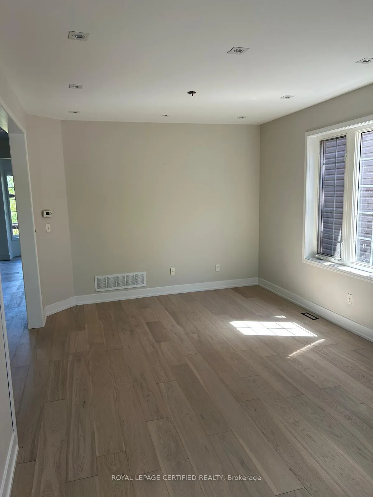 Photo 4 of 5612 Thorn Lane, Burlington, Orchard — HOMEH