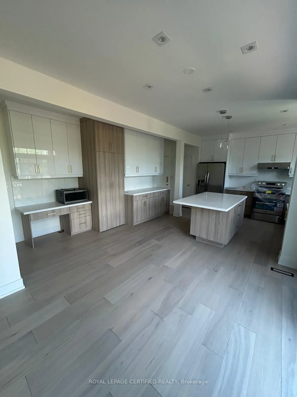 Photo 9 of 5612 Thorn Lane, Burlington, Orchard — HOMEH