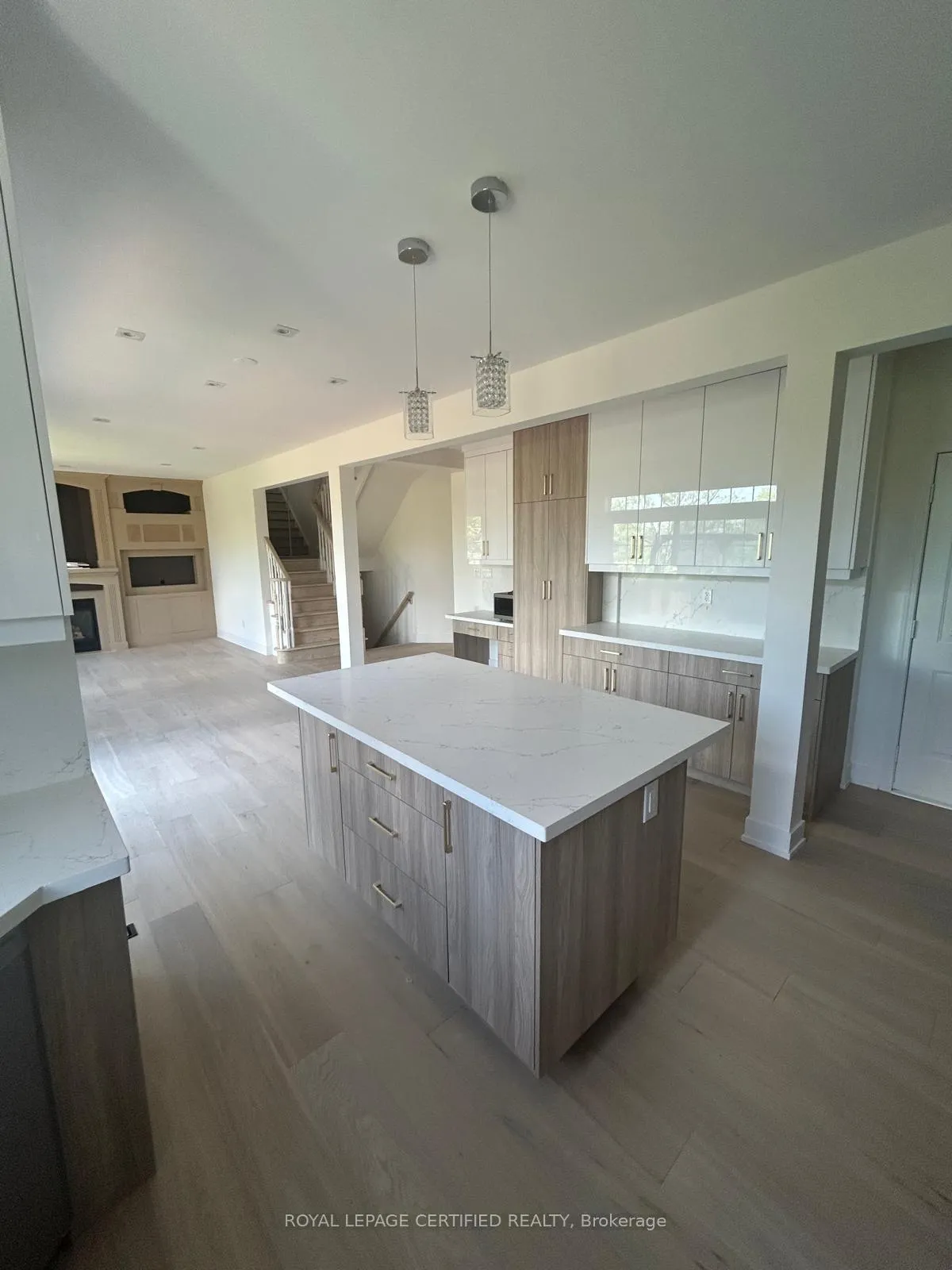 Photo 12 of 5612 Thorn Lane, Burlington, Orchard — HOMEH