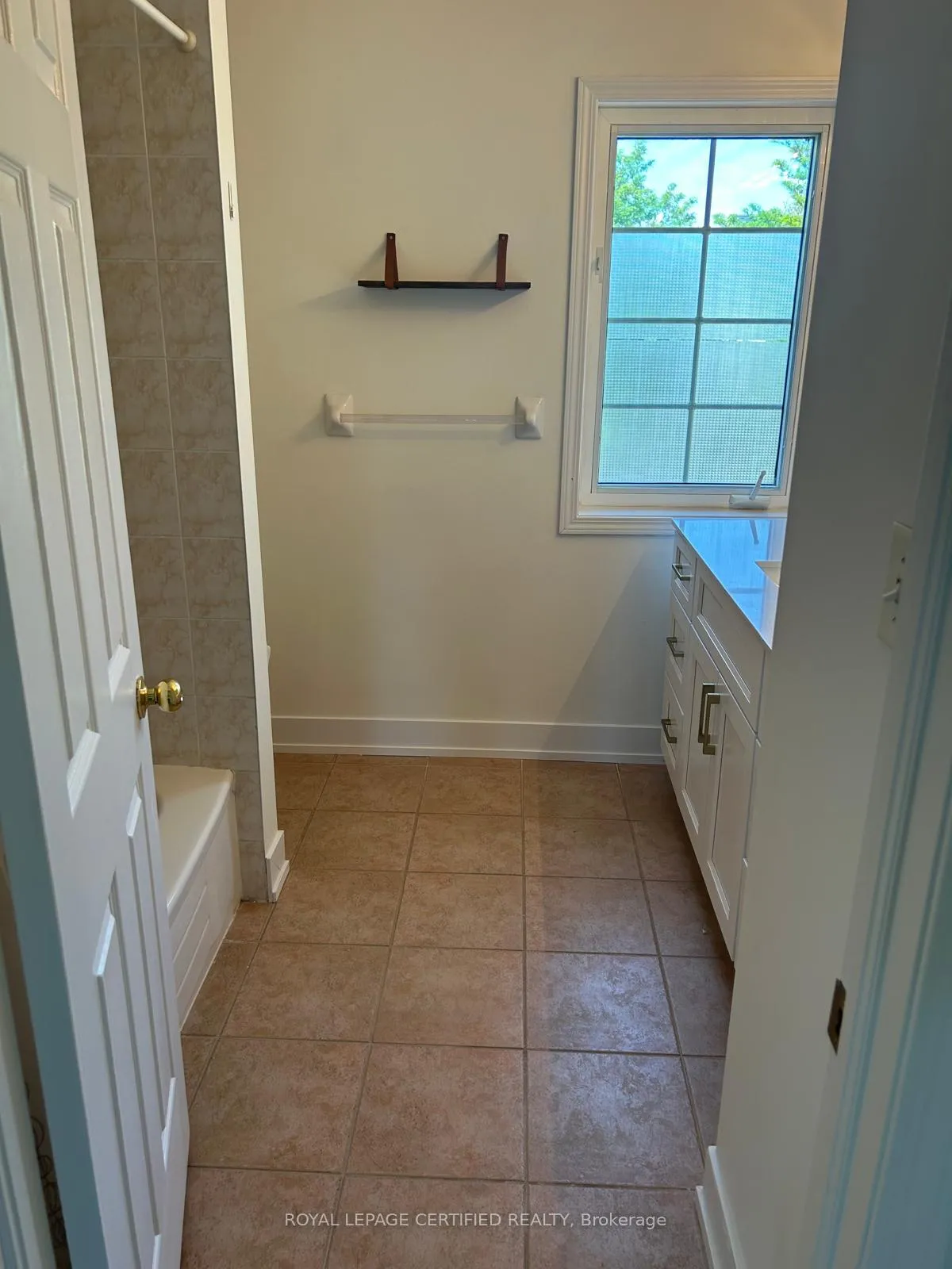 Photo 19 of 5612 Thorn Lane, Burlington, Orchard — HOMEH