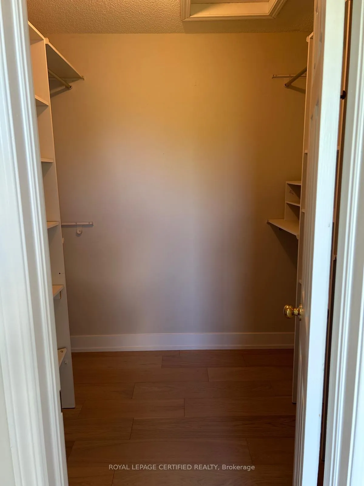 Photo 24 of 5612 Thorn Lane, Burlington, Orchard — HOMEH