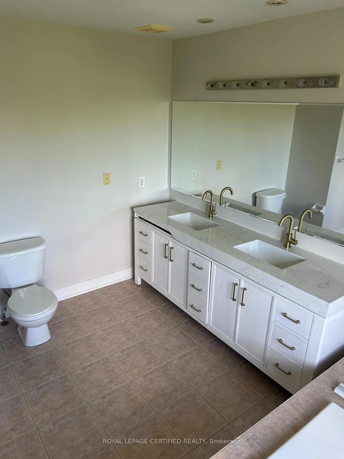 Photo 26 of 5612 Thorn Lane, Burlington, Orchard — HOMEH
