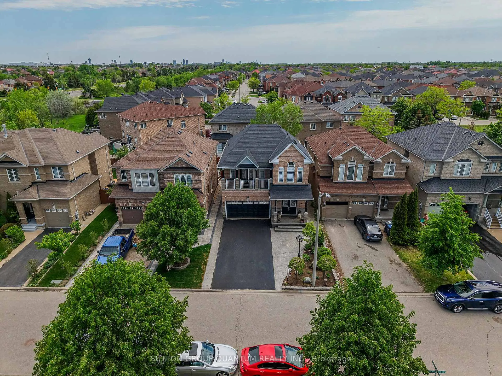 Photo 1 of 35 Devonsleigh Drive, Brampton, Fletcher's Meadow — HOMEH