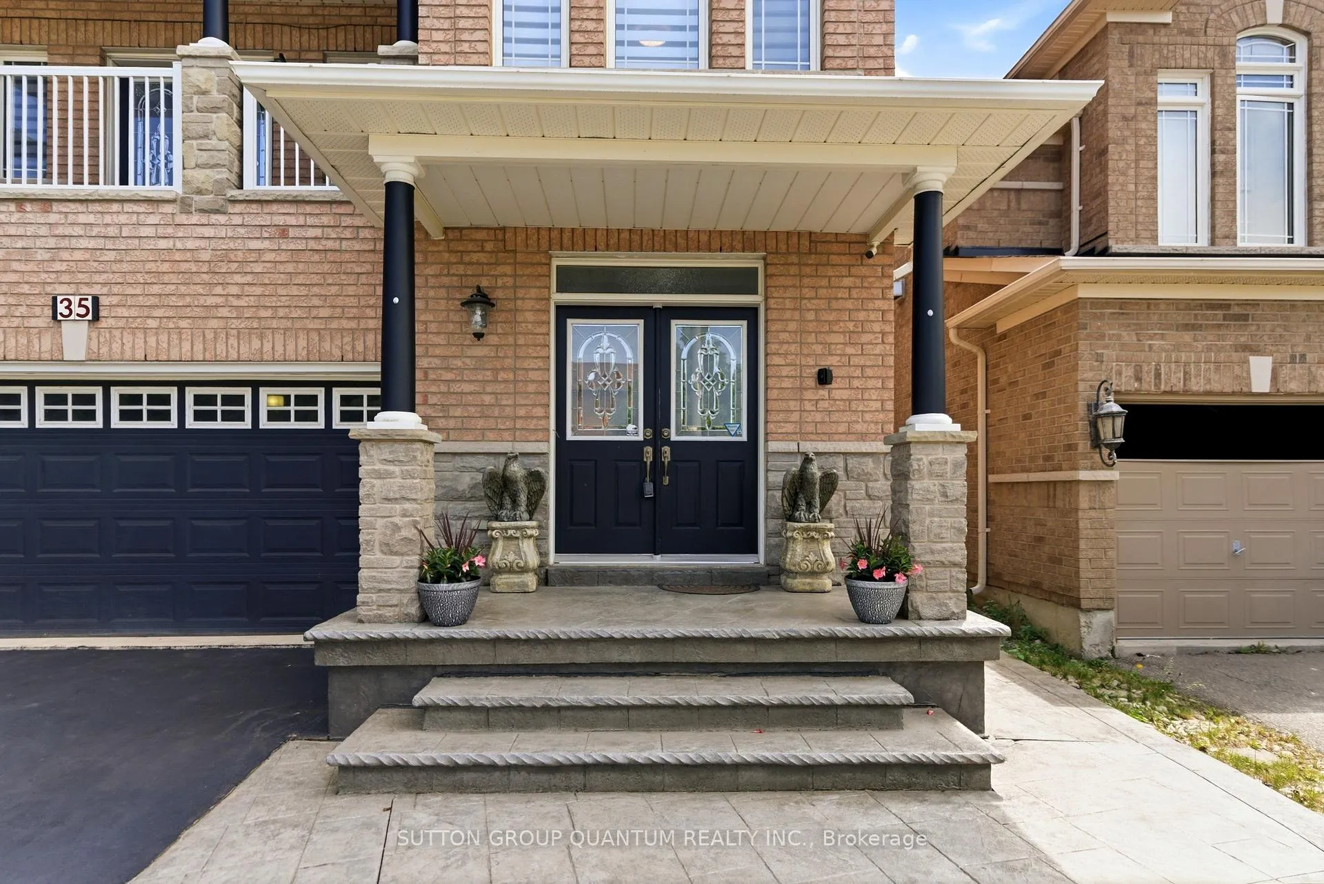 Photo 4 of 35 Devonsleigh Drive, Brampton, Fletcher's Meadow — HOMEH