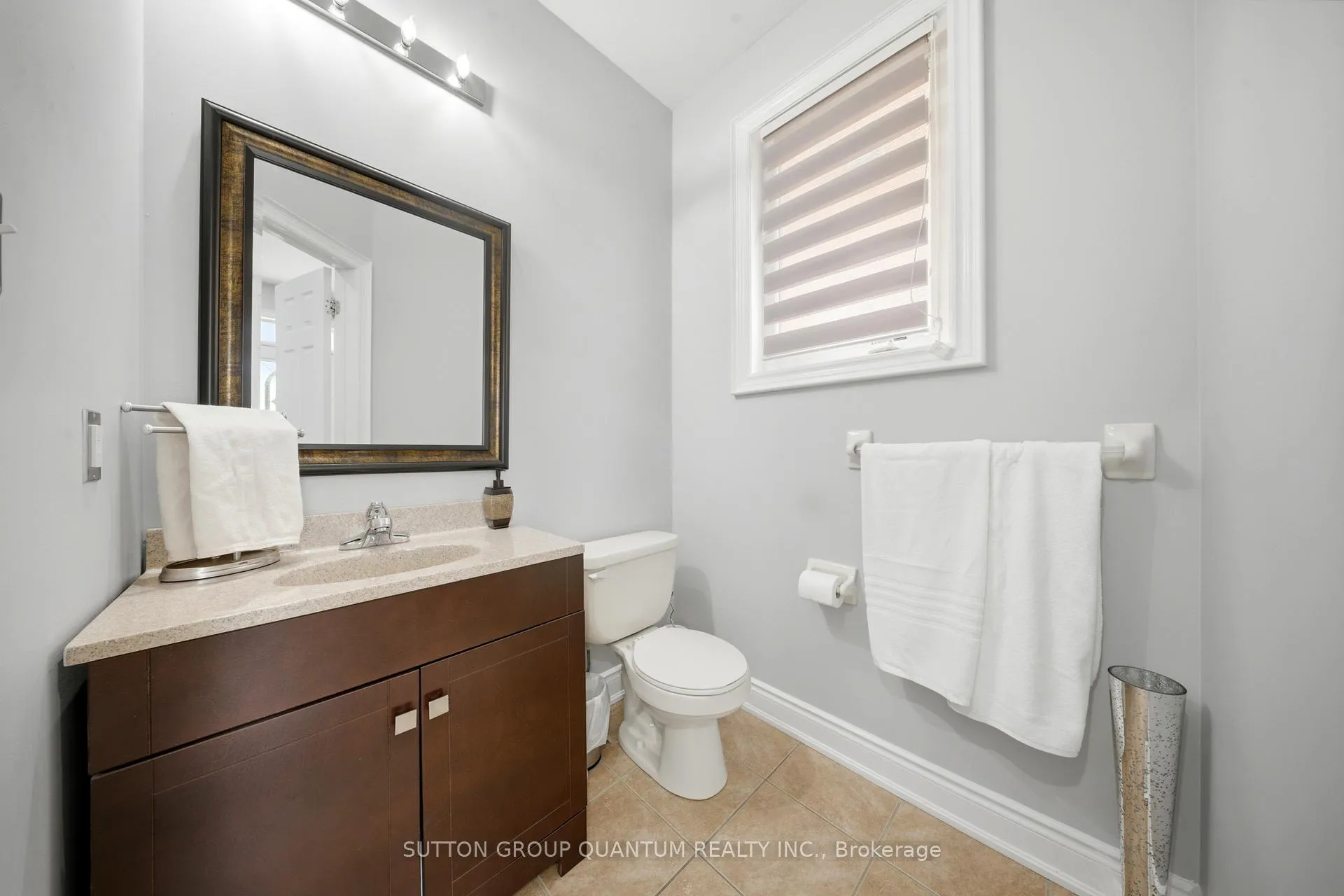 Photo 7 of 35 Devonsleigh Drive, Brampton, Fletcher's Meadow — HOMEH