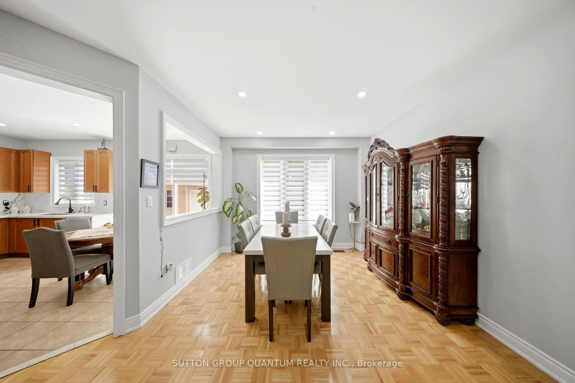 Photo 11 of 35 Devonsleigh Drive, Brampton, Fletcher's Meadow — HOMEH