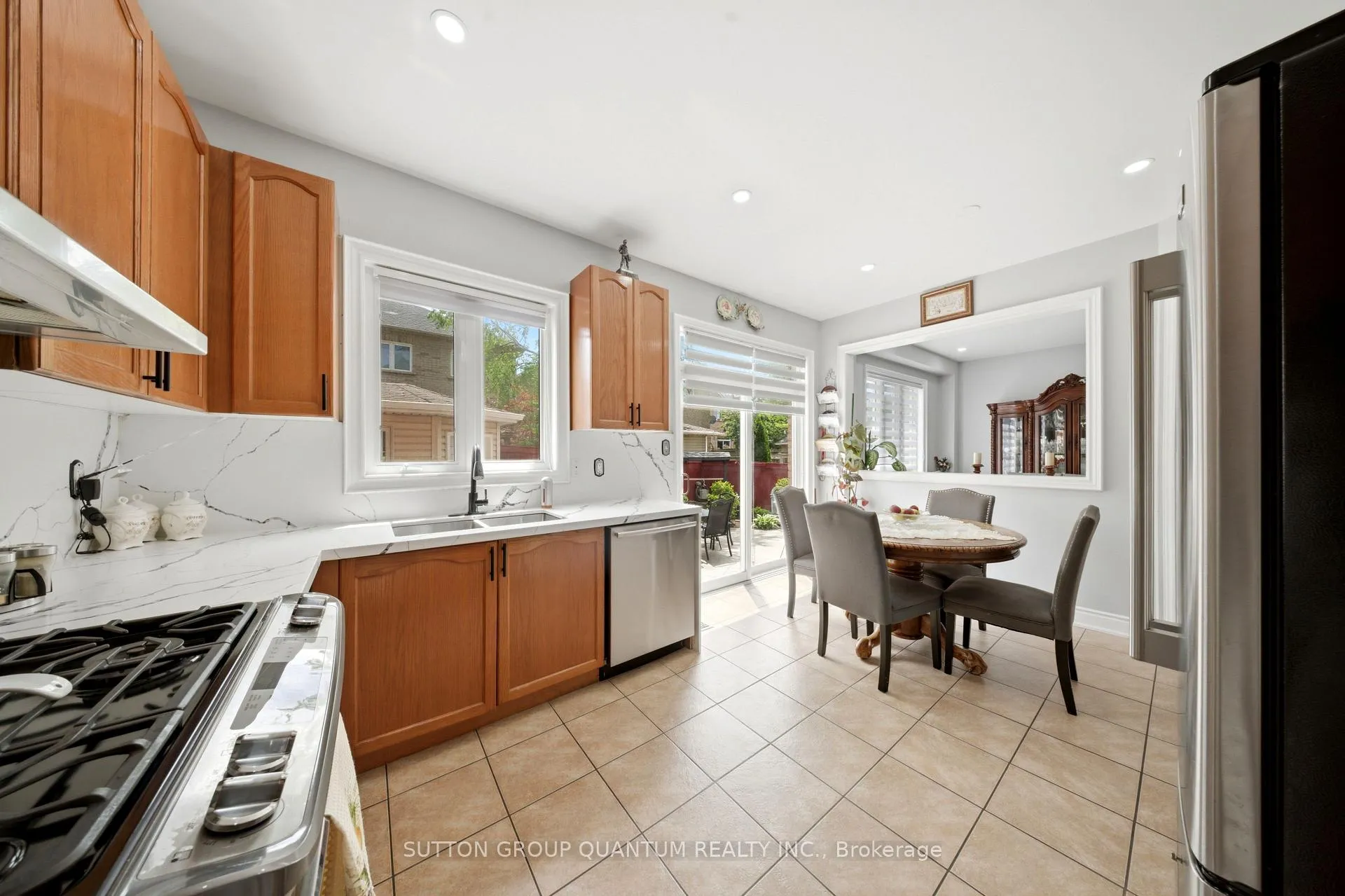 Photo 15 of 35 Devonsleigh Drive, Brampton, Fletcher's Meadow — HOMEH
