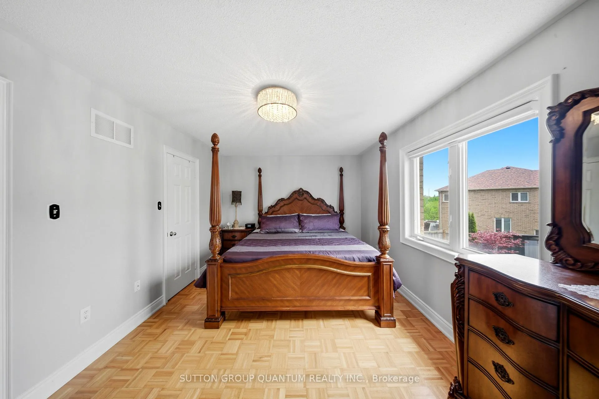 Photo 26 of 35 Devonsleigh Drive, Brampton, Fletcher's Meadow — HOMEH