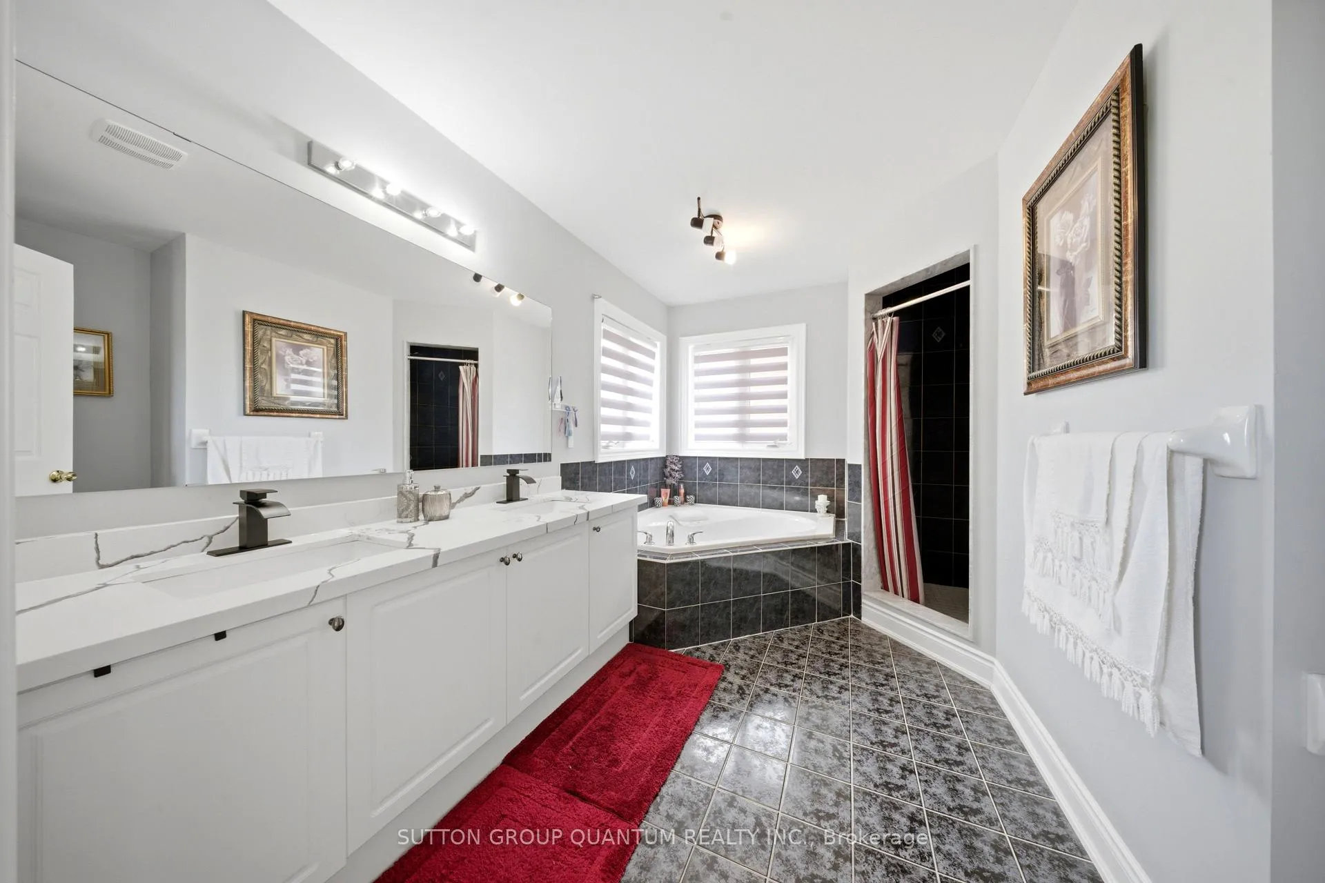 Photo 27 of 35 Devonsleigh Drive, Brampton, Fletcher's Meadow — HOMEH