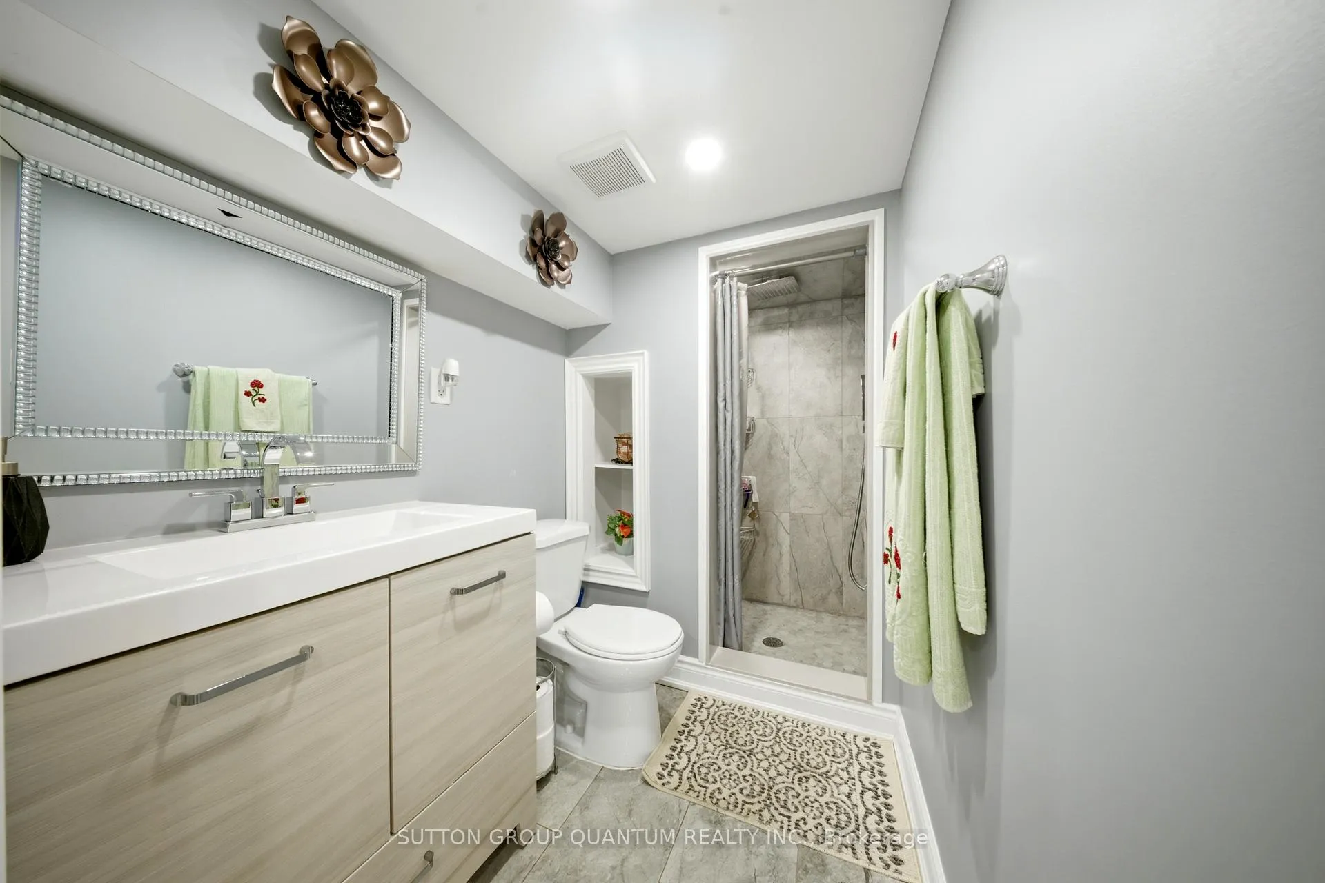 Photo 31 of 35 Devonsleigh Drive, Brampton, Fletcher's Meadow — HOMEH