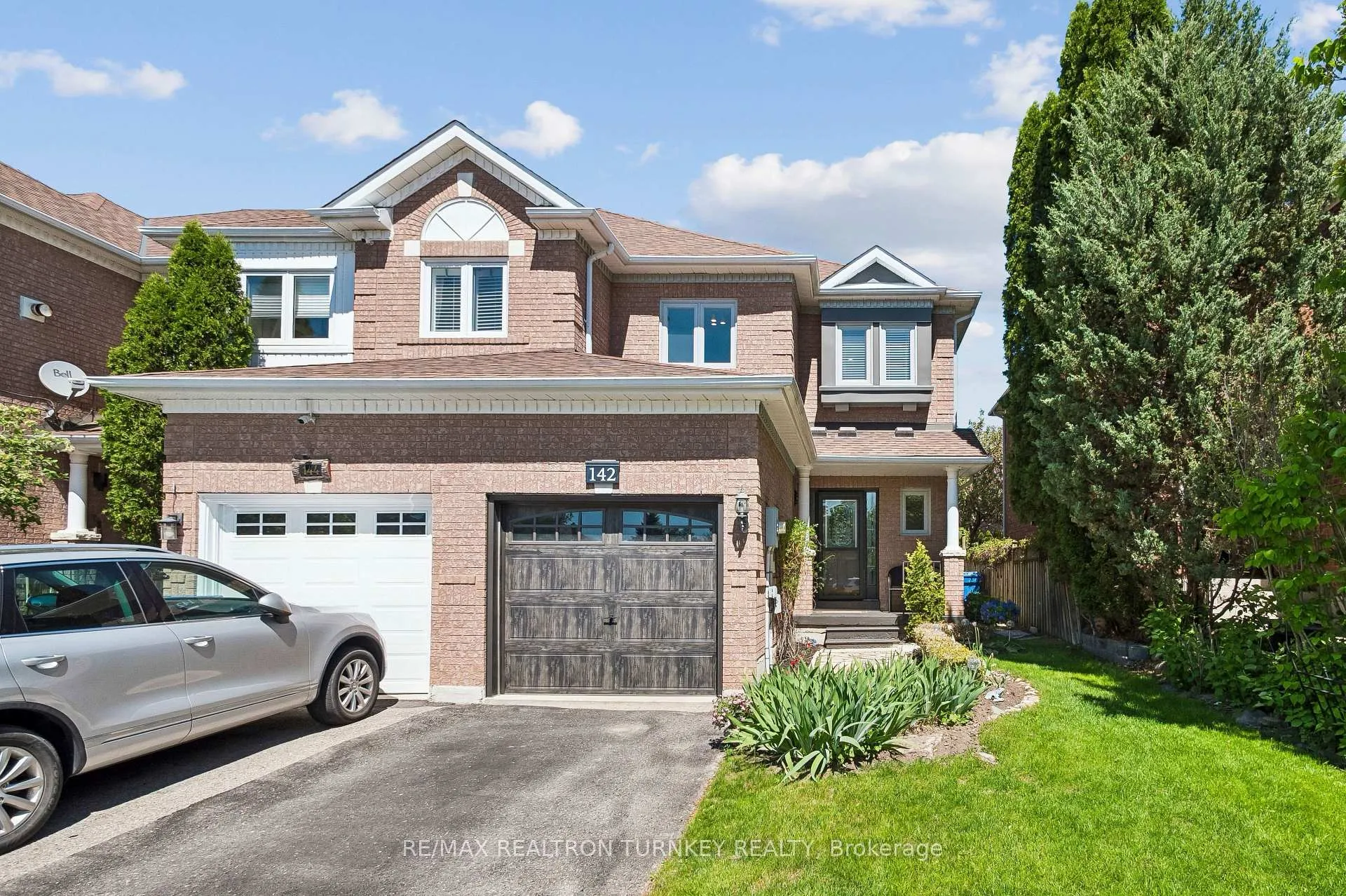 Photo 1 of 142 Denise Circle, Newmarket, Summerhill Estates — HOMEH
