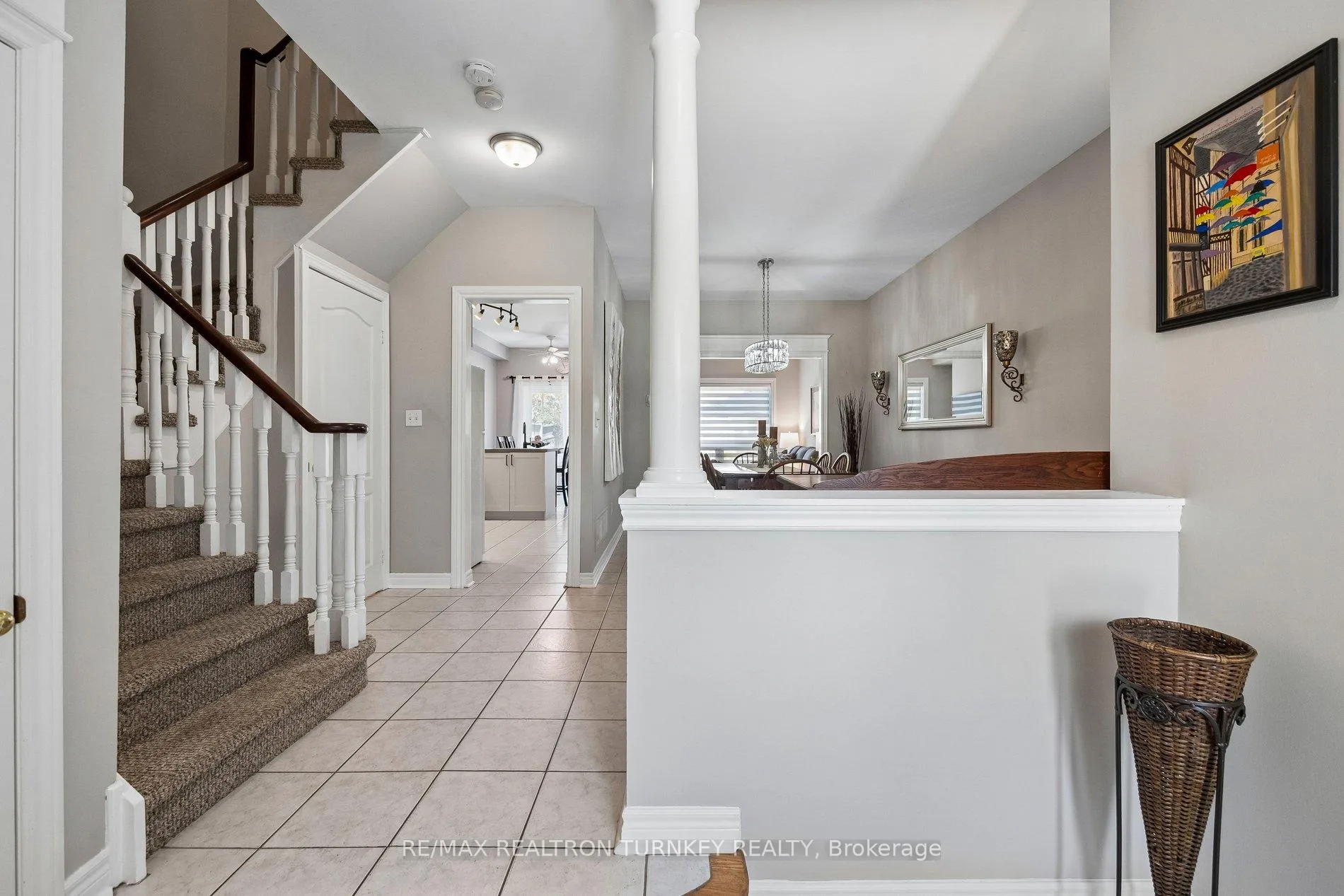 Photo 6 of 142 Denise Circle, Newmarket, Summerhill Estates — HOMEH
