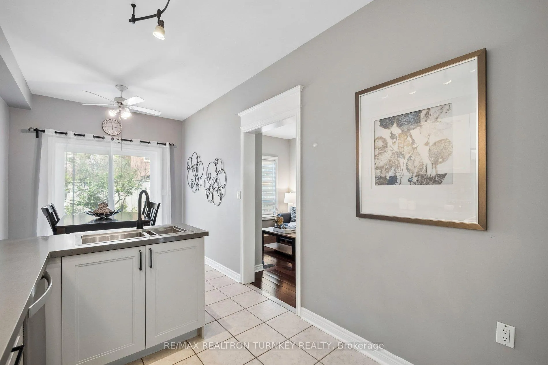 Photo 19 of 142 Denise Circle, Newmarket, Summerhill Estates — HOMEH