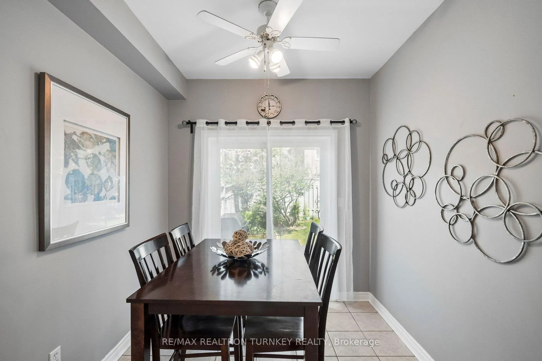 Photo 20 of 142 Denise Circle, Newmarket, Summerhill Estates — HOMEH