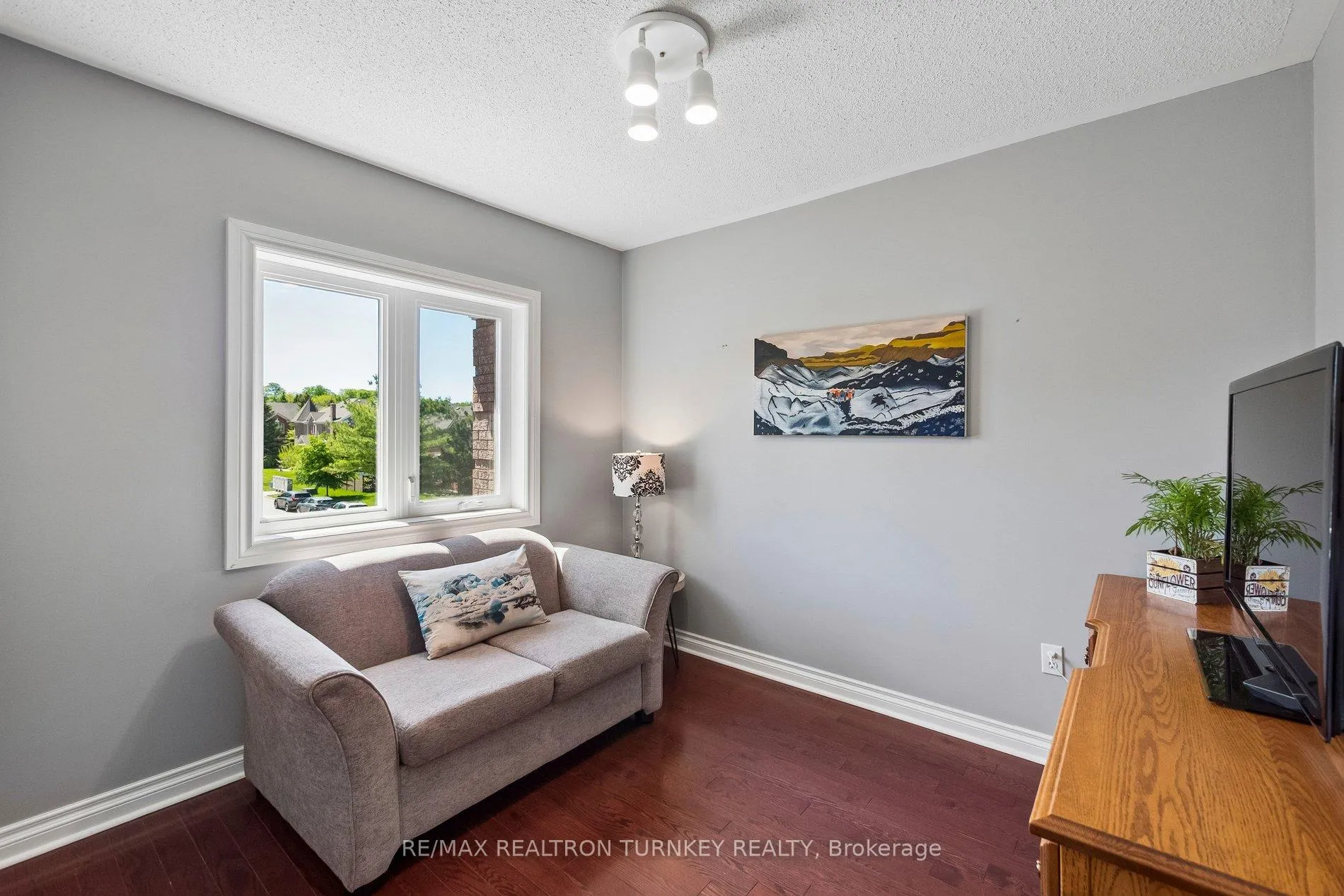 Photo 28 of 142 Denise Circle, Newmarket, Summerhill Estates — HOMEH
