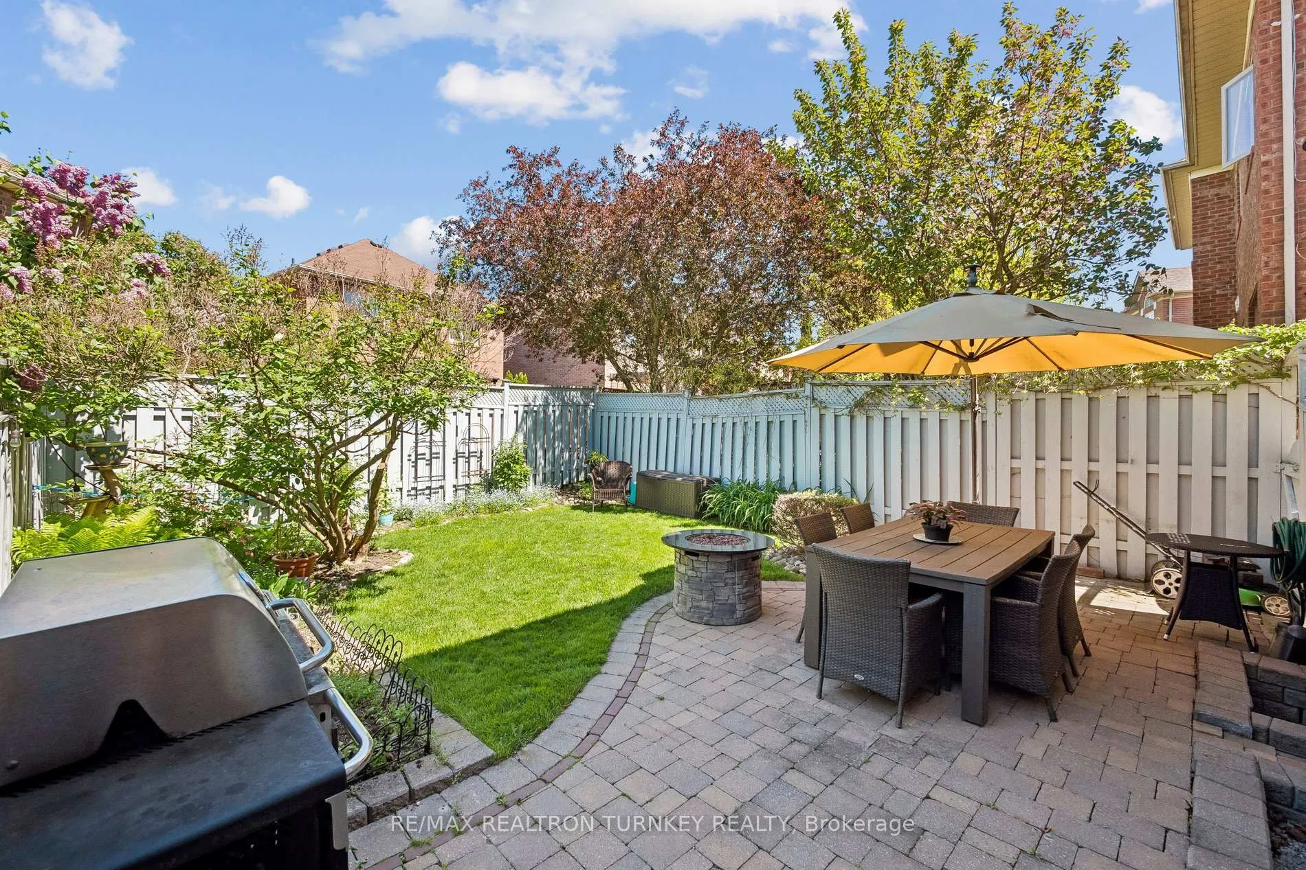 Photo 40 of 142 Denise Circle, Newmarket, Summerhill Estates — HOMEH