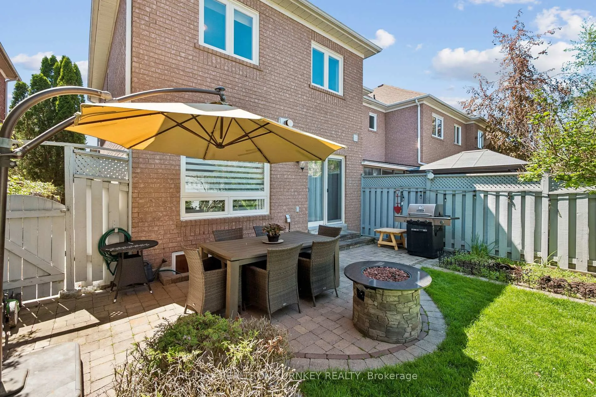 Photo 42 of 142 Denise Circle, Newmarket, Summerhill Estates — HOMEH