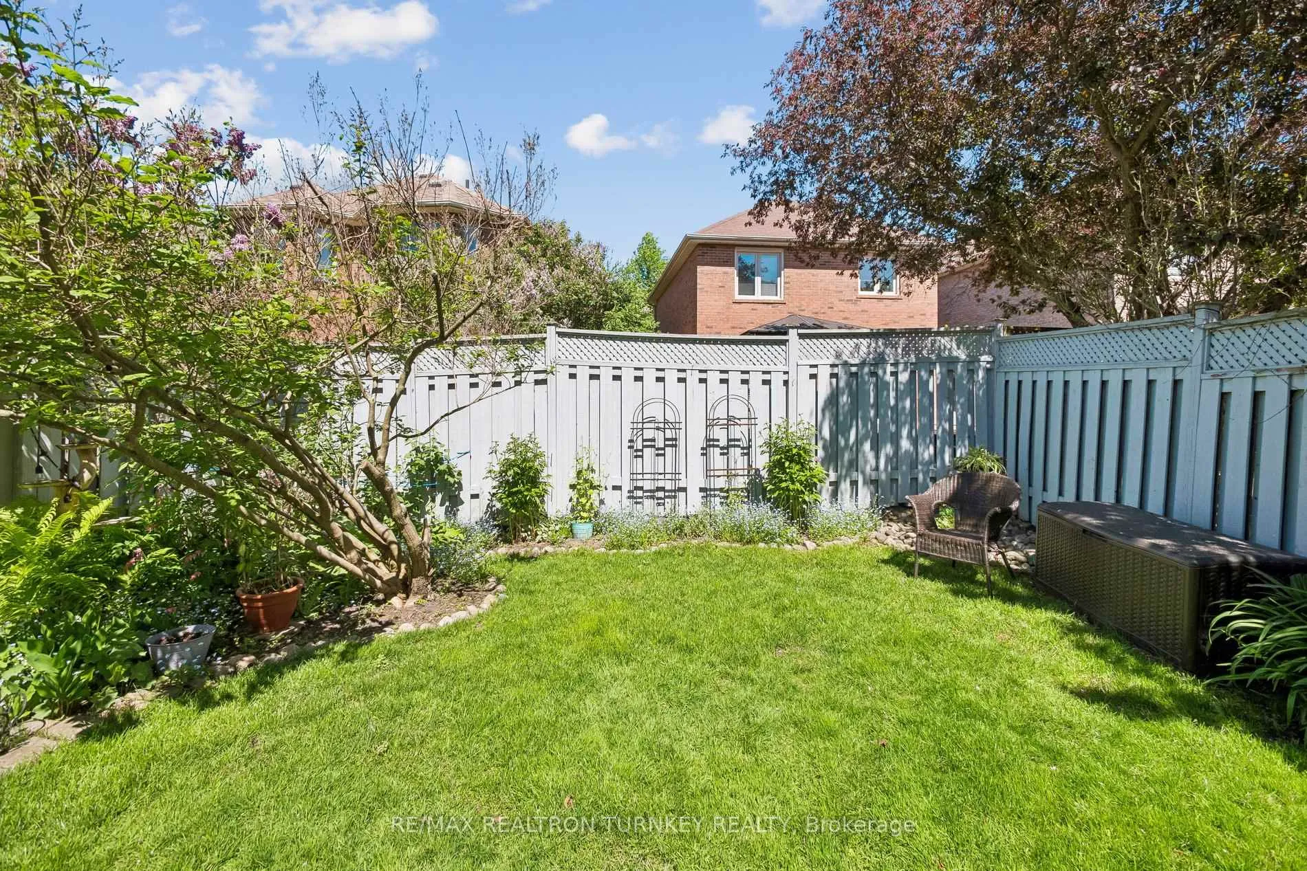 Photo 44 of 142 Denise Circle, Newmarket, Summerhill Estates — HOMEH