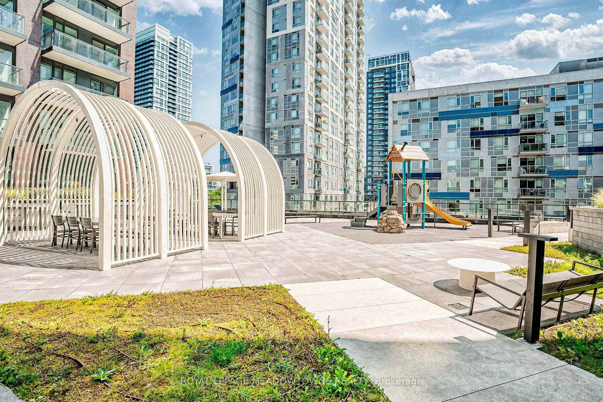 Photo 74 of Unit 1102, 130 River Street, Toronto, Regent Park — HOMEH