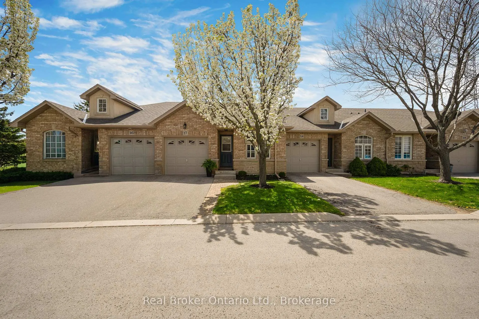 Photo 3 of Unit 17, 751 Rymal Road W, Hamilton, Carpenter — HOMEH