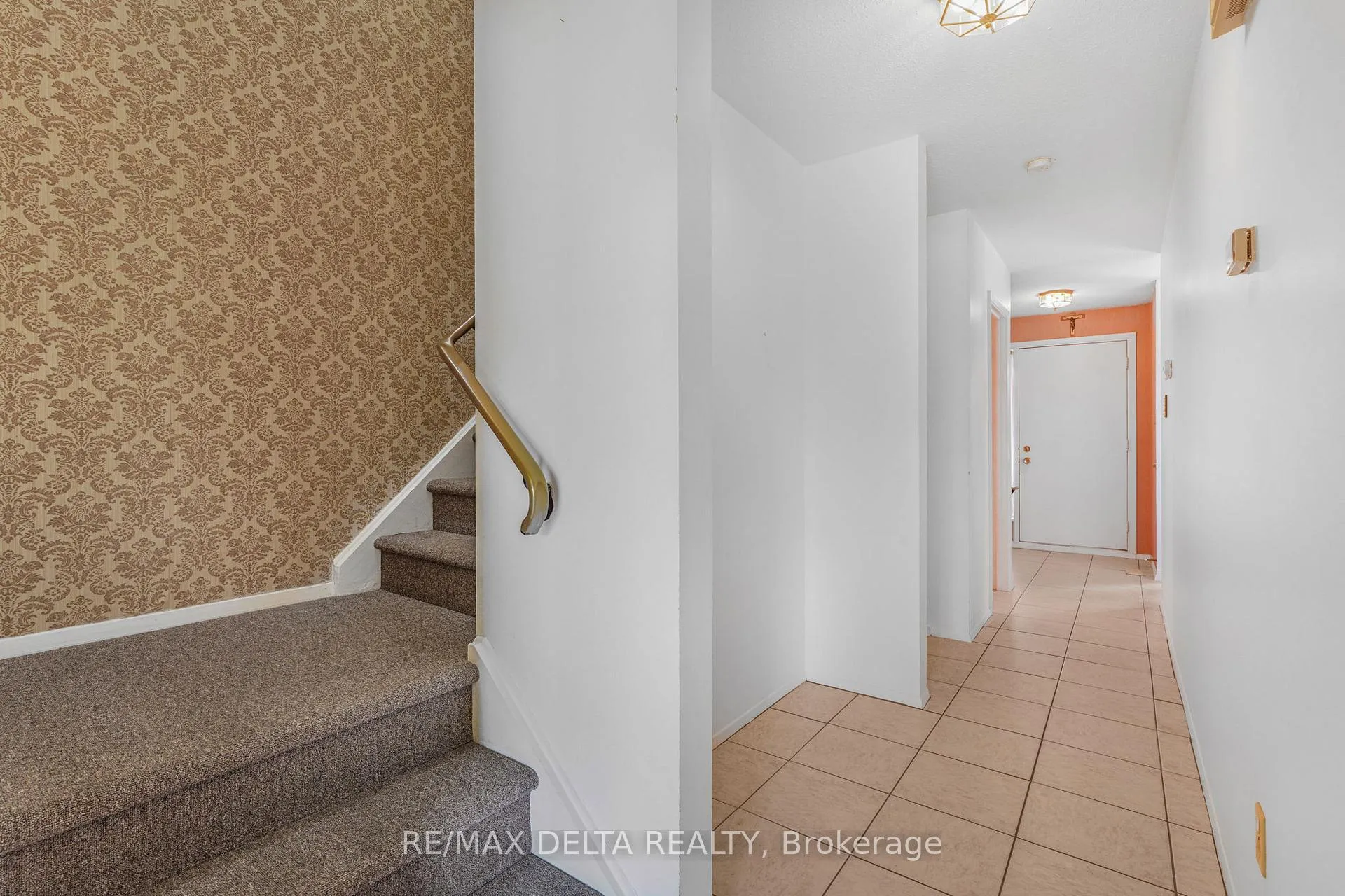 Photo 4 of Unit 68, 890 Cahill Drive, Ottawa, Hunt Club — HOMEH