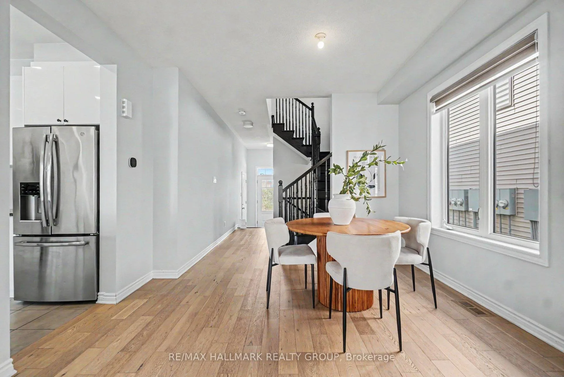Photo 7 of 513 Catleaf Row, Ottawa, Avalon West — HOMEH