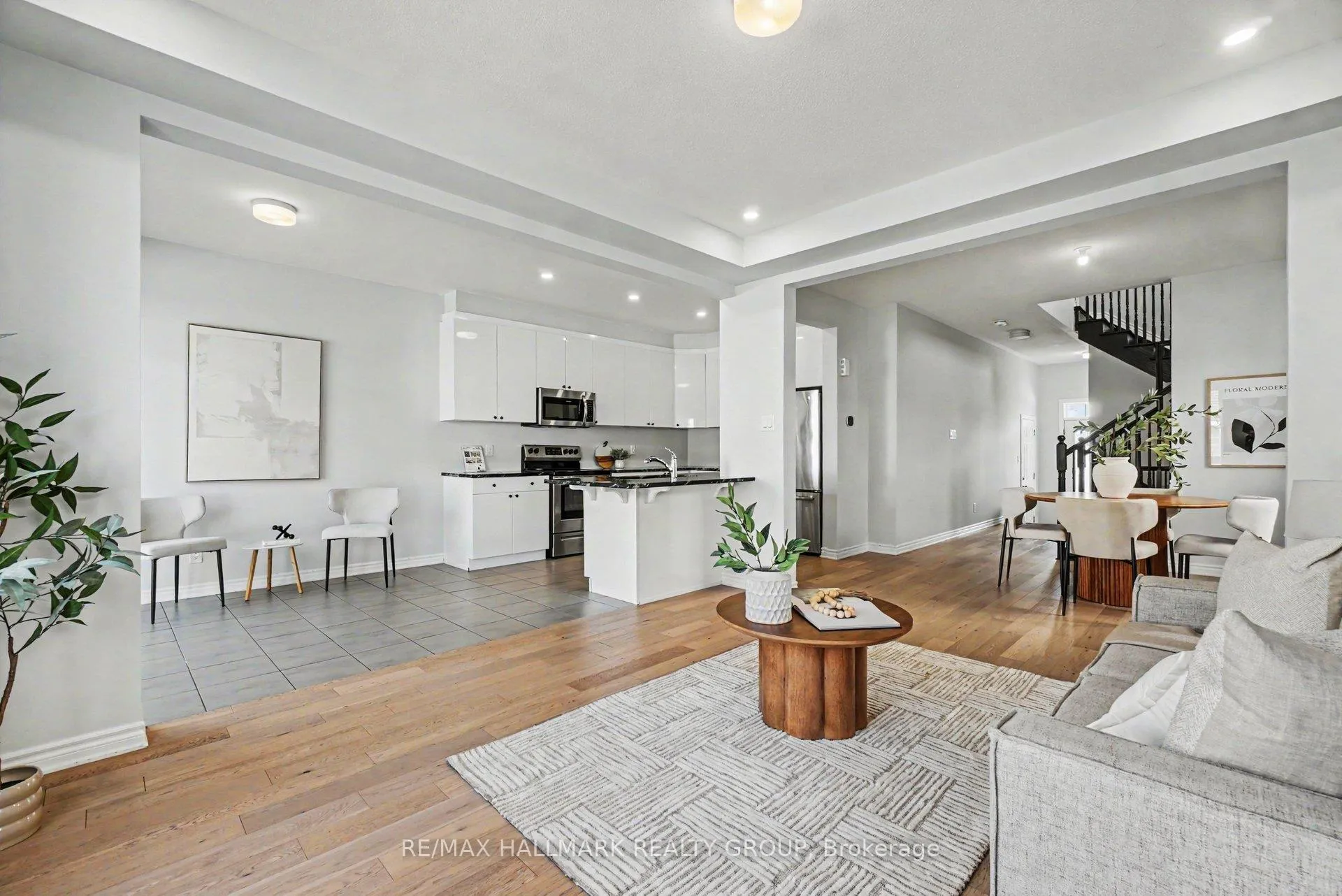 Photo 10 of 513 Catleaf Row, Ottawa, Avalon West — HOMEH