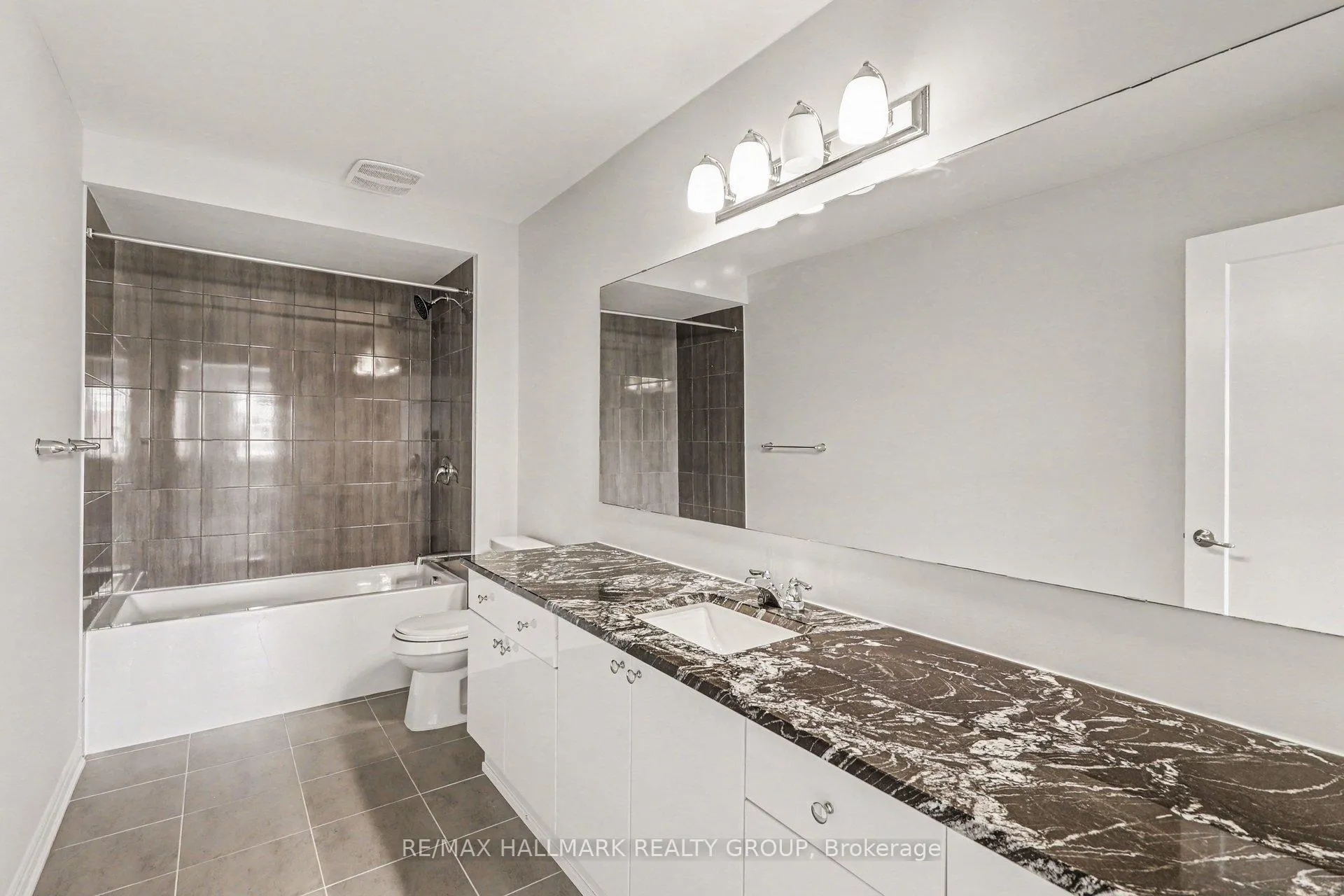 Photo 21 of 513 Catleaf Row, Ottawa, Avalon West — HOMEH
