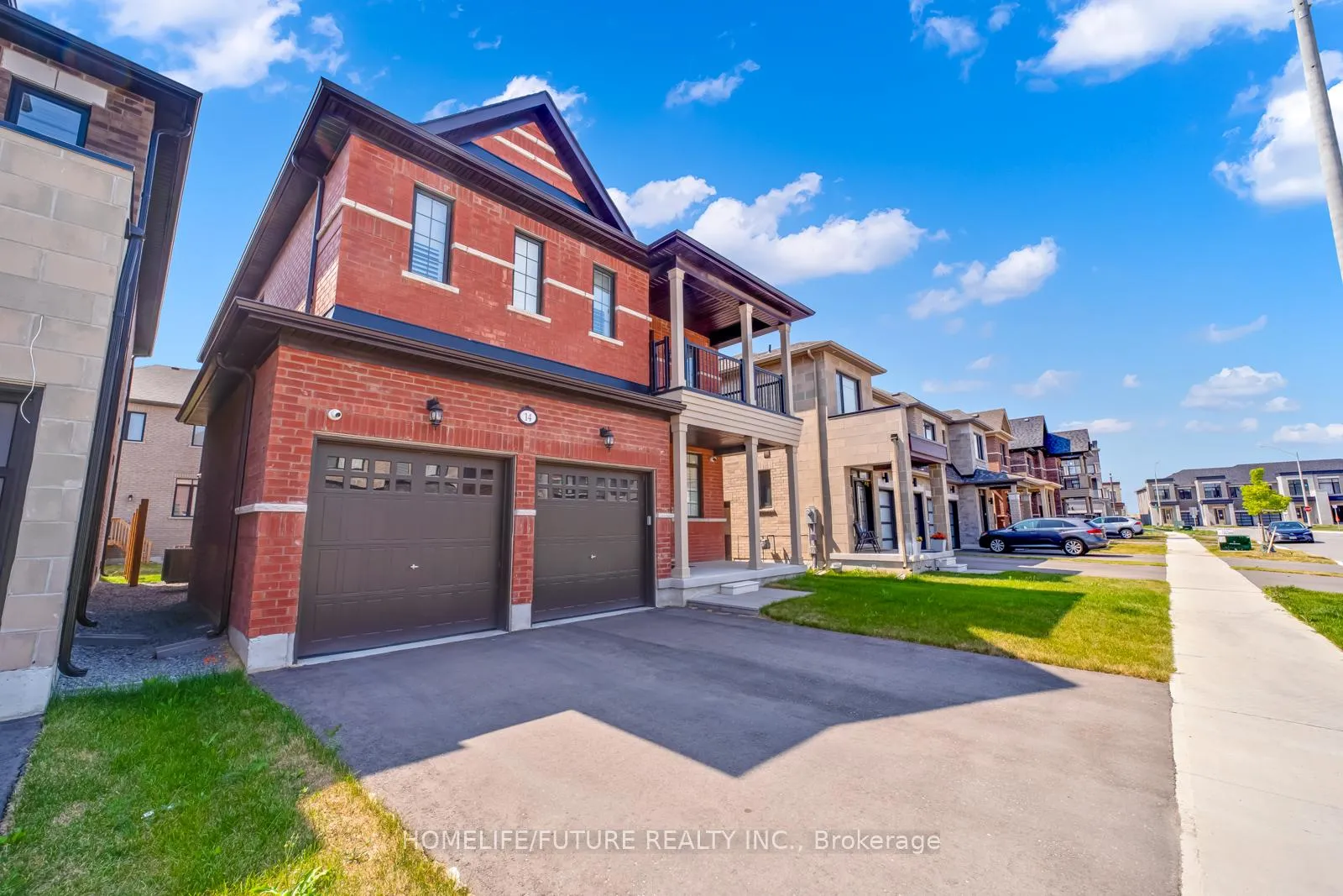 Photo 4 of 14 Nigh Drive, Markham, Middlefield — HOMEH