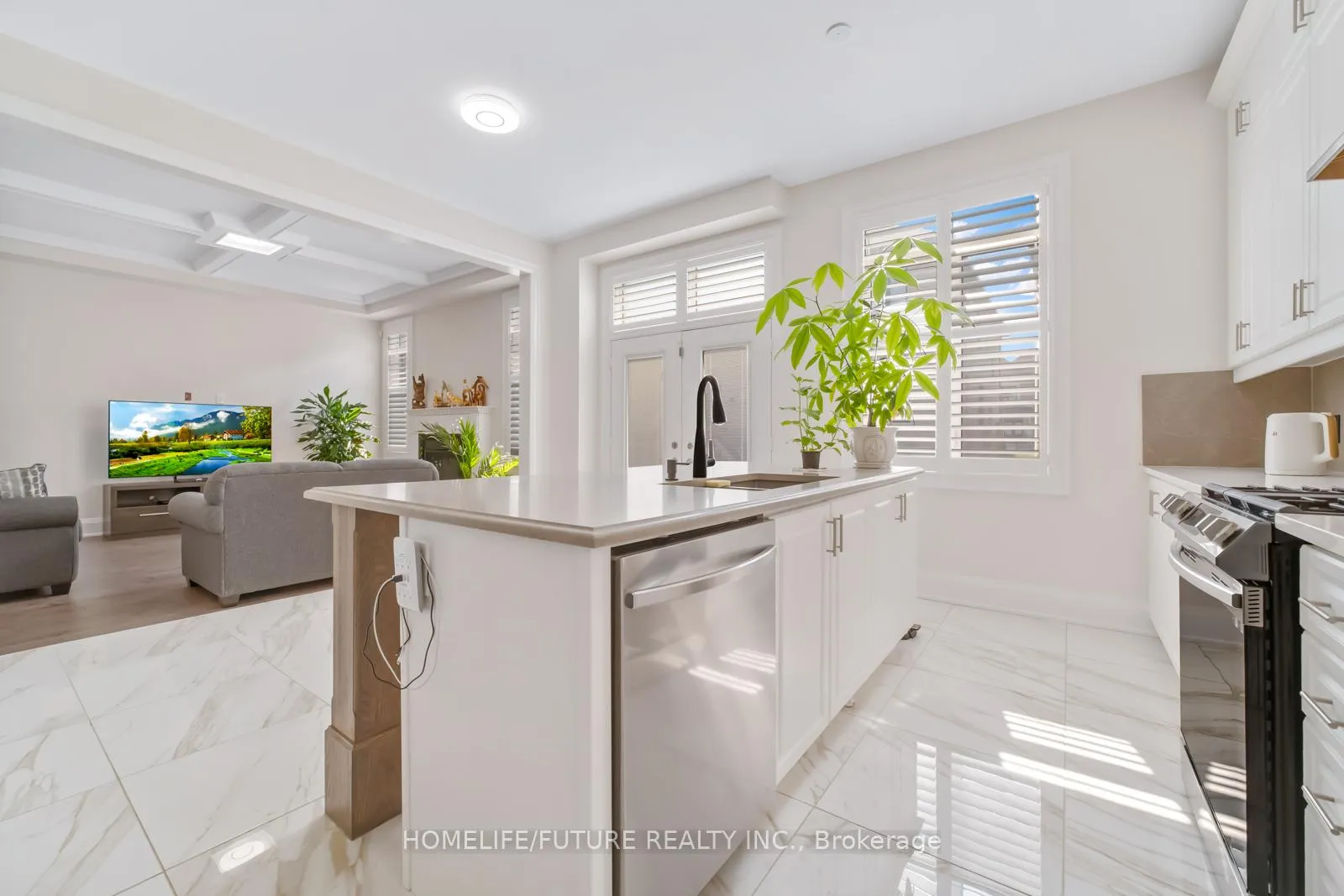 Photo 13 of 14 Nigh Drive, Markham, Middlefield — HOMEH