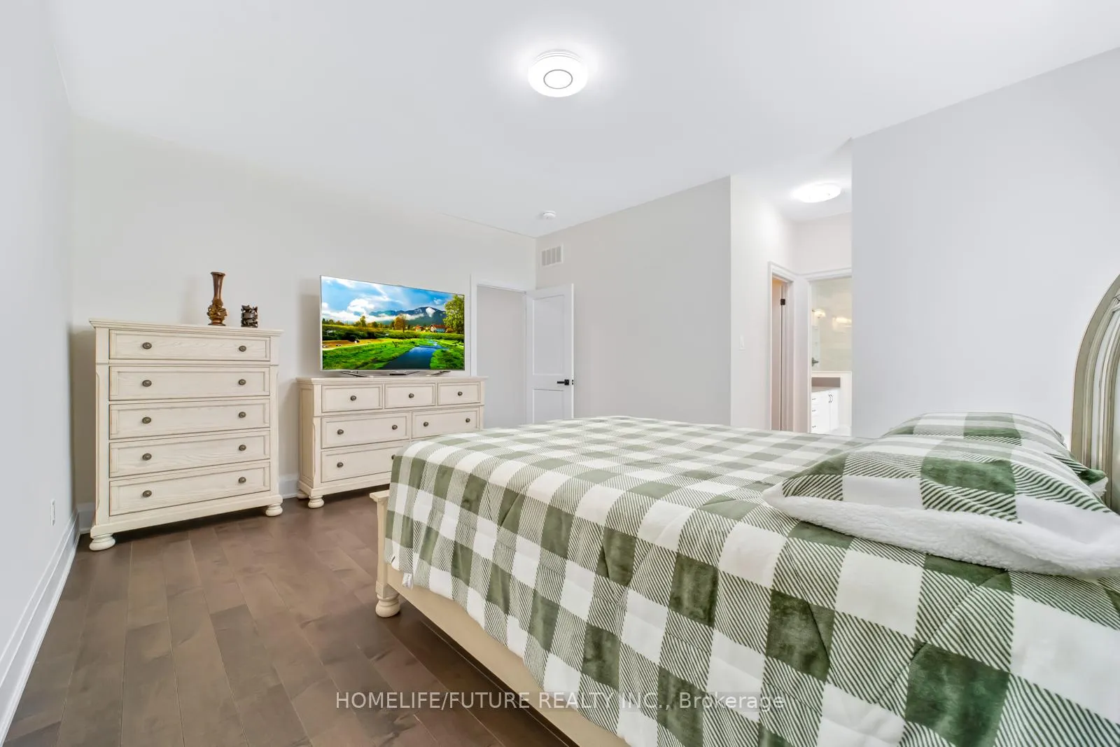 Photo 21 of 14 Nigh Drive, Markham, Middlefield — HOMEH