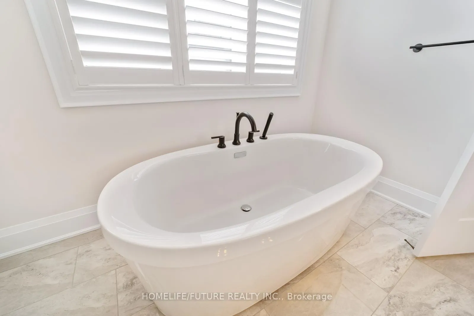 Photo 24 of 14 Nigh Drive, Markham, Middlefield — HOMEH