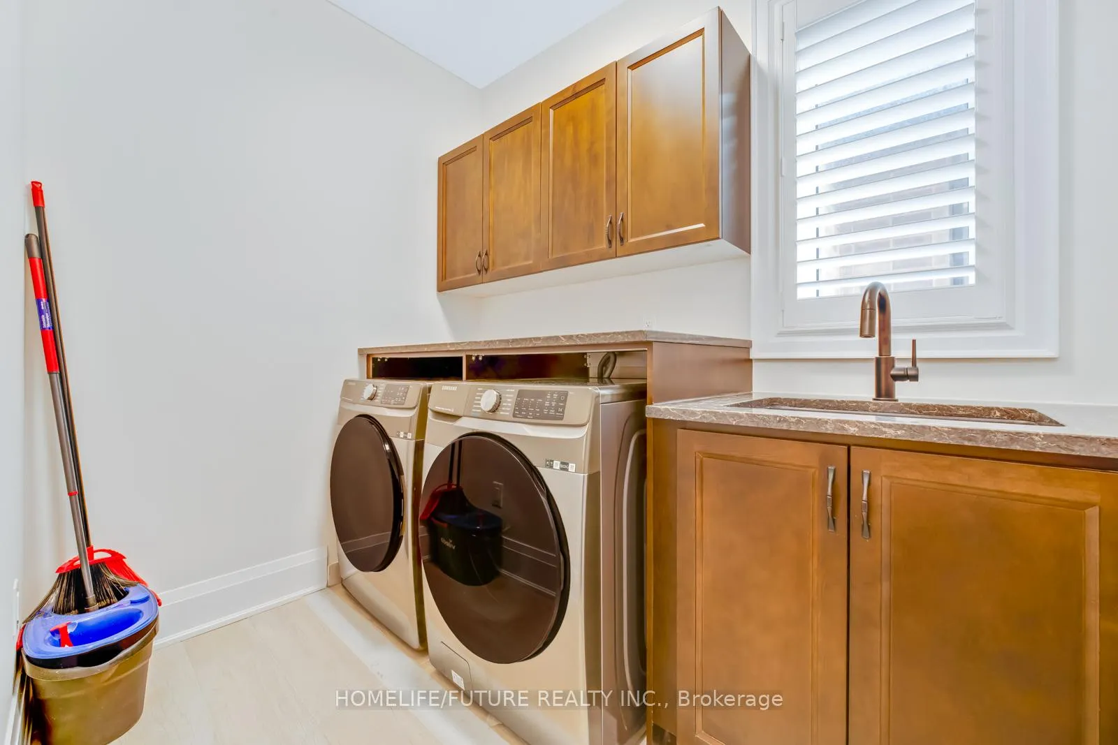 Photo 36 of 14 Nigh Drive, Markham, Middlefield — HOMEH