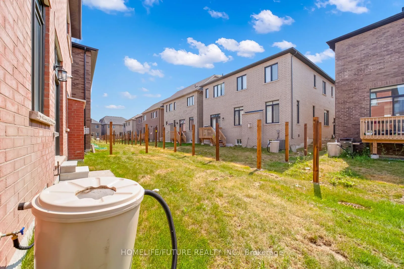 Photo 40 of 14 Nigh Drive, Markham, Middlefield — HOMEH