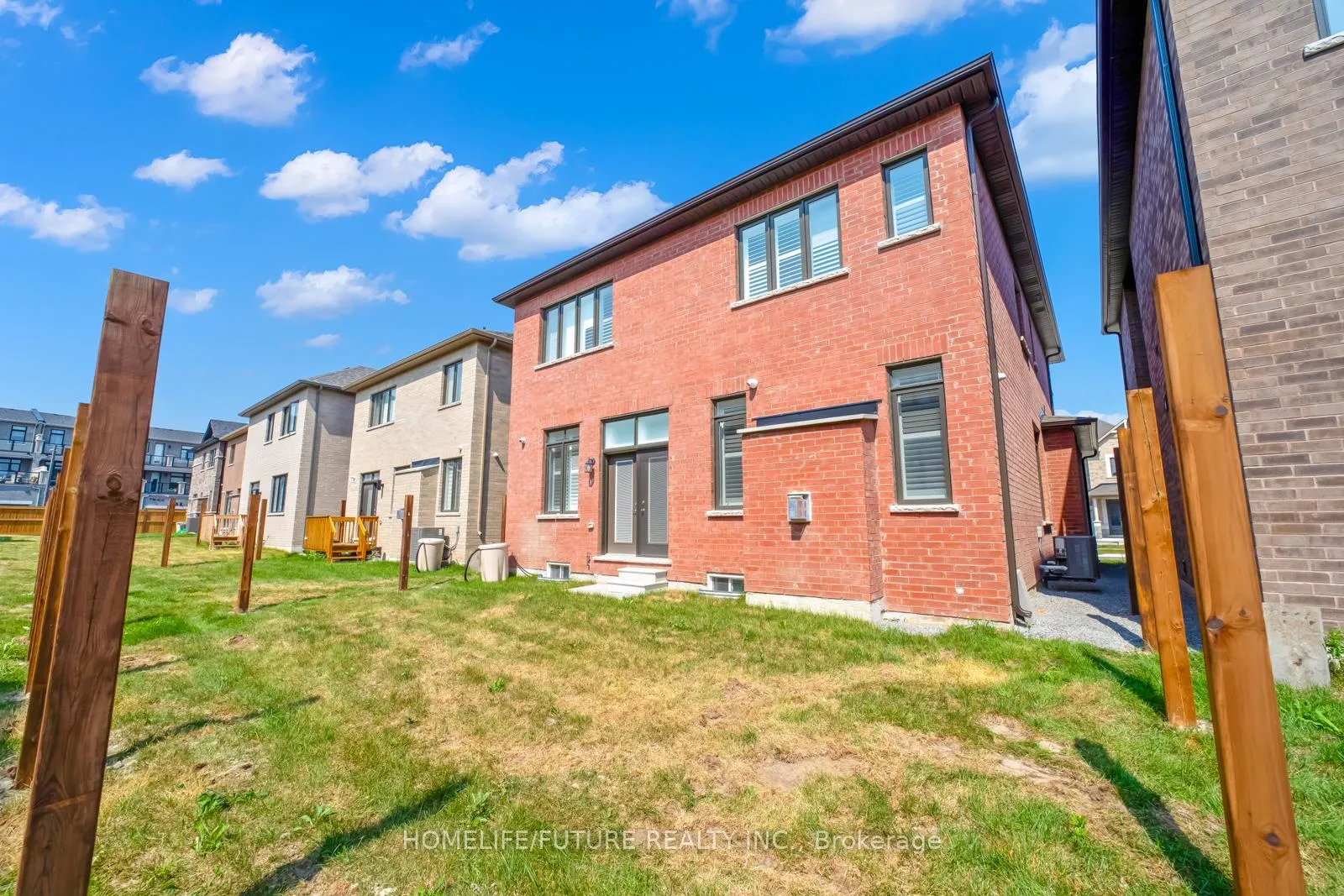 Photo 43 of 14 Nigh Drive, Markham, Middlefield — HOMEH