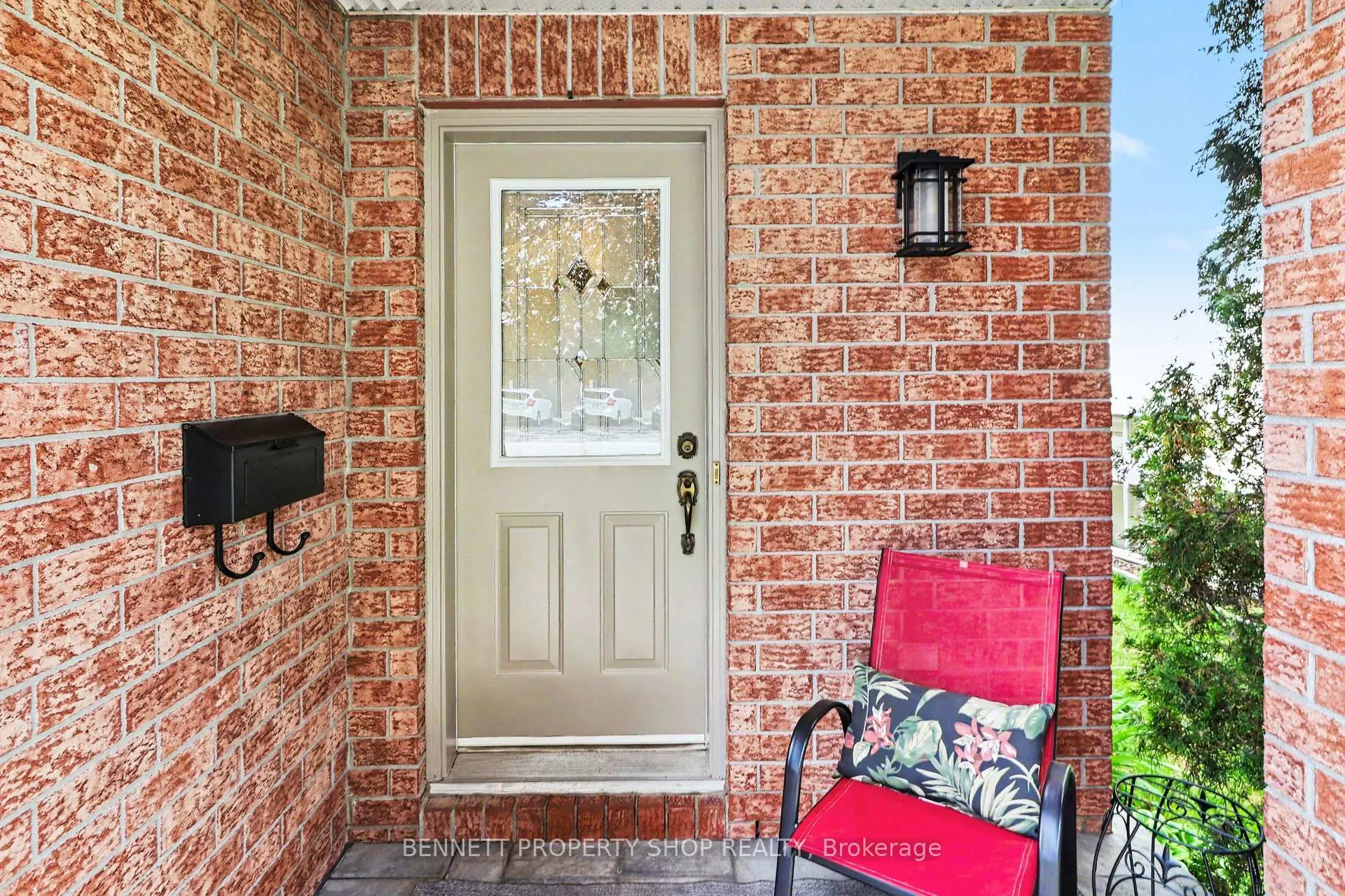 Photo 2 of 909 Goose River Avenue, Ottawa, Riverside South/Gloucester Glen — HOMEH