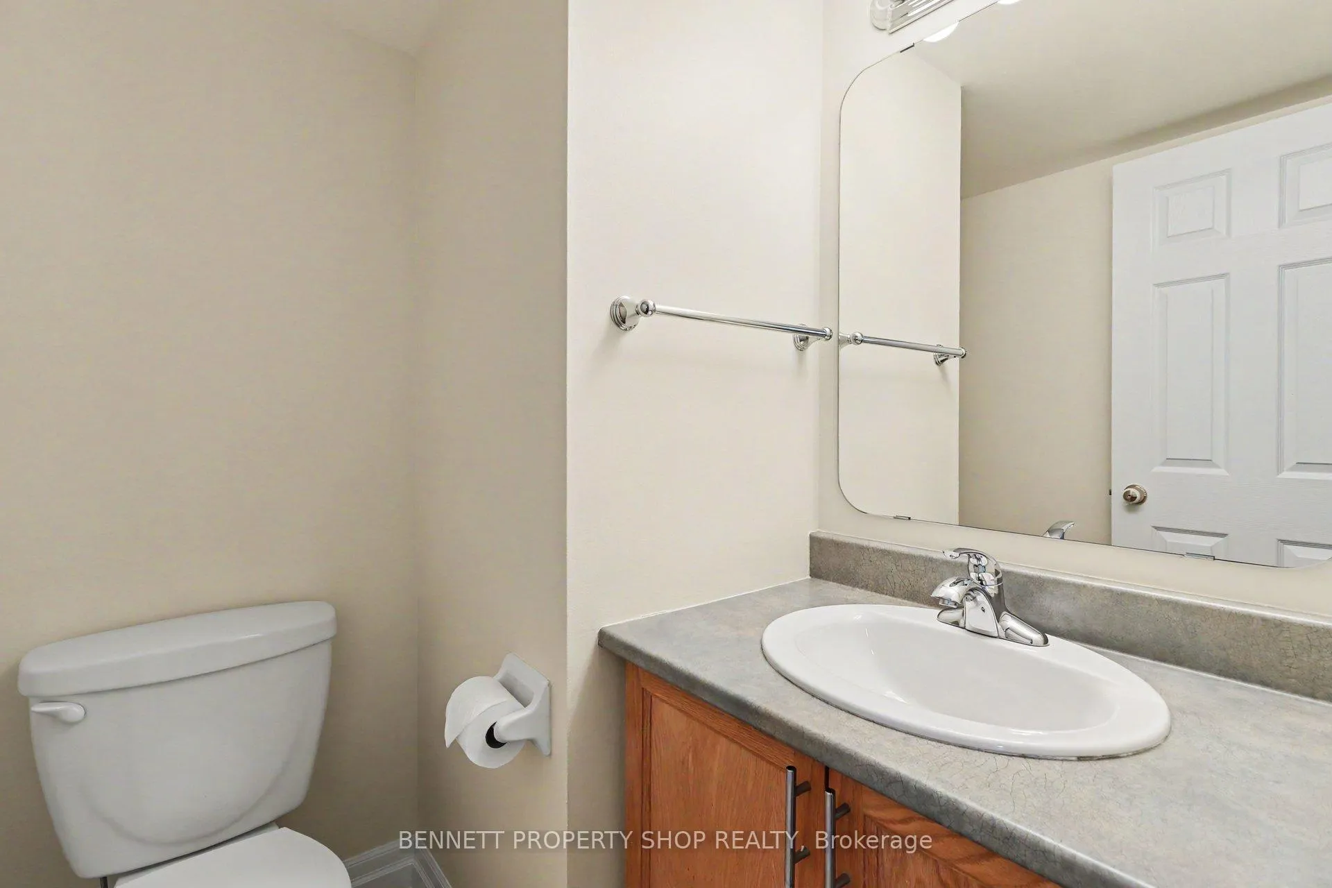 Photo 4 of 909 Goose River Avenue, Ottawa, Riverside South/Gloucester Glen — HOMEH