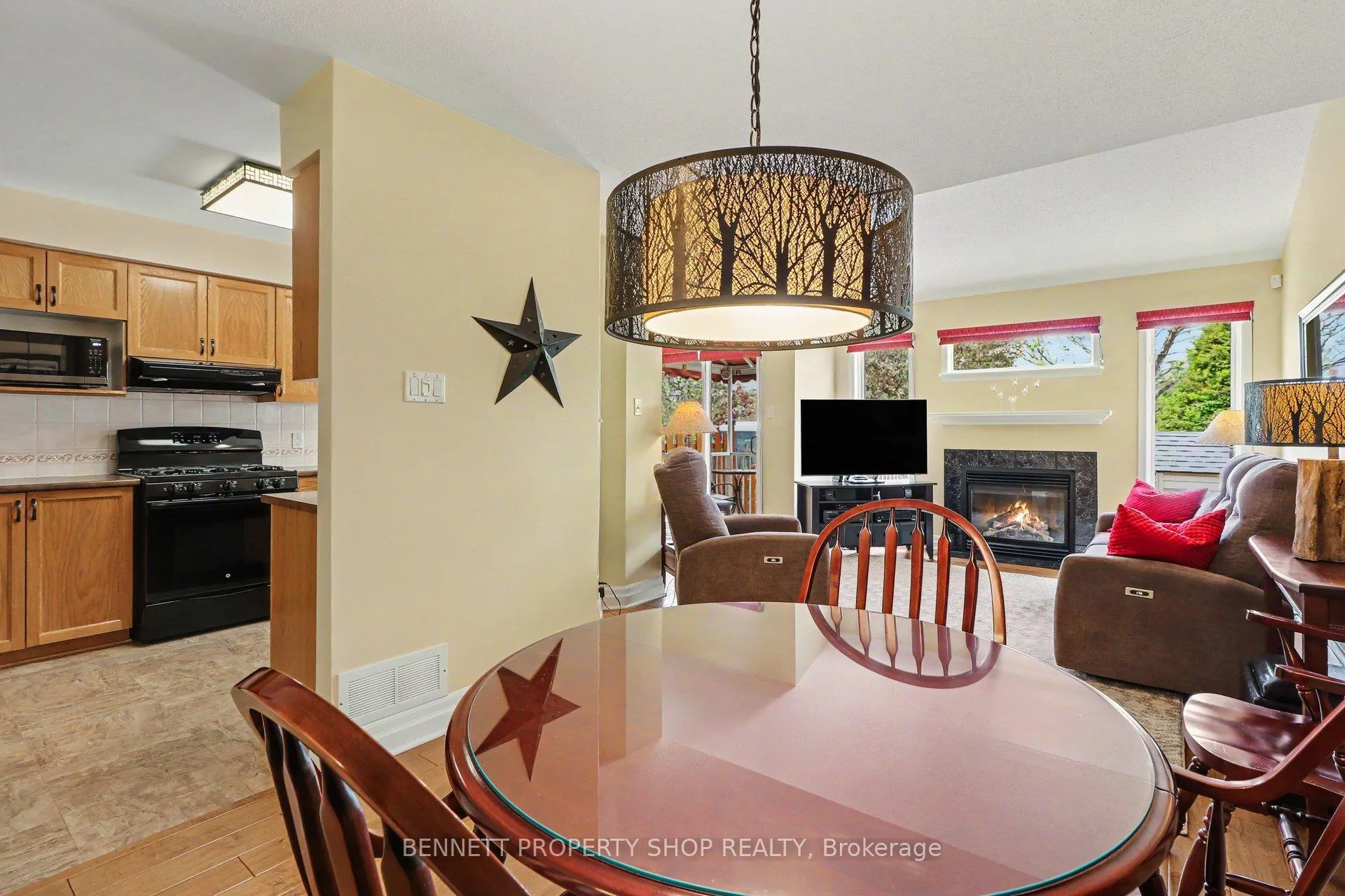 Photo 9 of 909 Goose River Avenue, Ottawa, Riverside South/Gloucester Glen — HOMEH