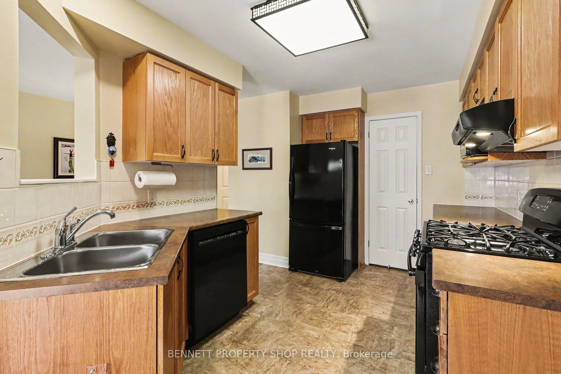 Photo 10 of 909 Goose River Avenue, Ottawa, Riverside South/Gloucester Glen — HOMEH