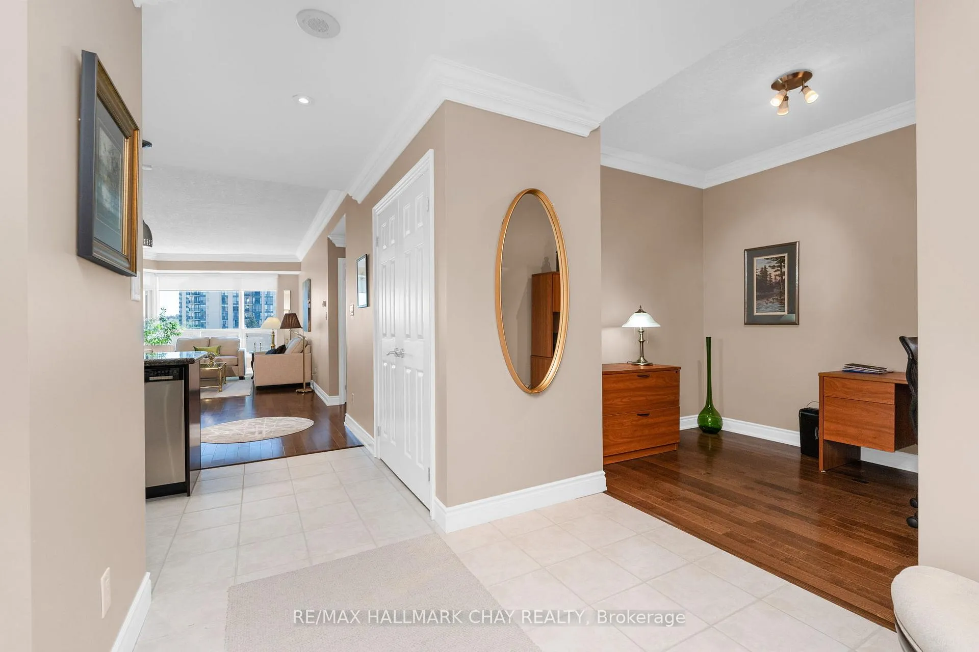 Photo 5 of Unit 410, 37 Ellen Street, Barrie, City Centre — HOMEH
