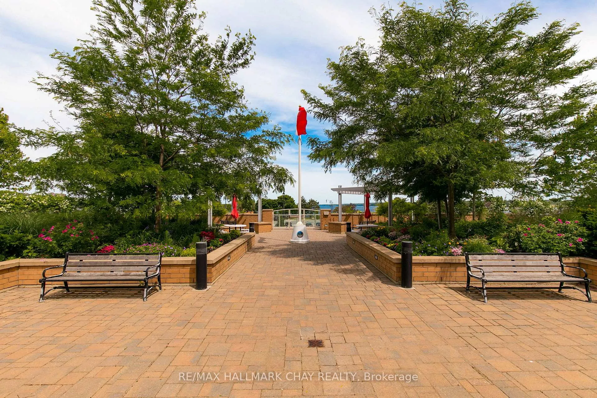 Photo 42 of Unit 410, 37 Ellen Street, Barrie, City Centre — HOMEH