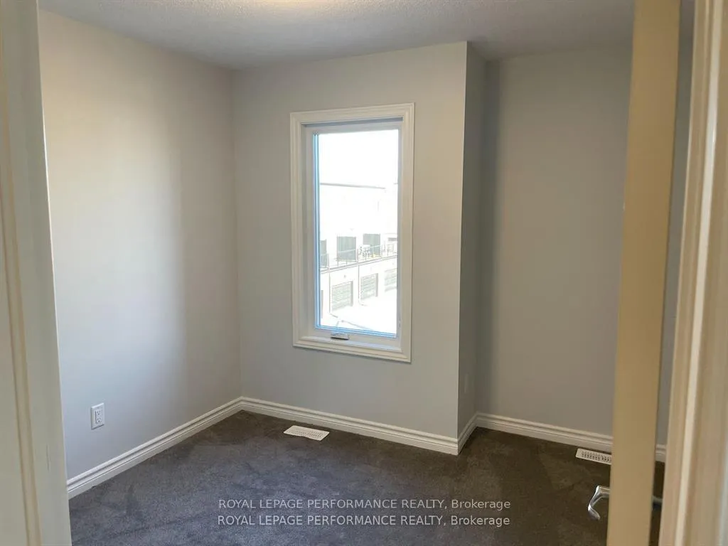 Photo 9 of 704 Kizis Private, Ottawa, CFB Rockcliffe and Area — HOMEH