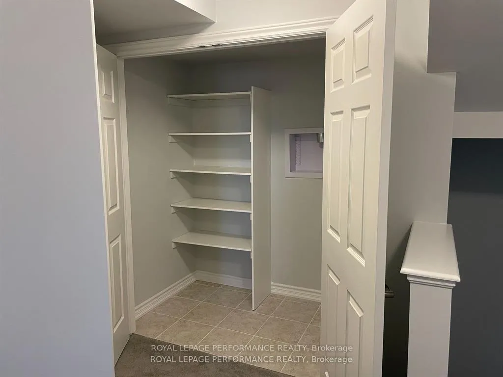 Photo 13 of 704 Kizis Private, Ottawa, CFB Rockcliffe and Area — HOMEH