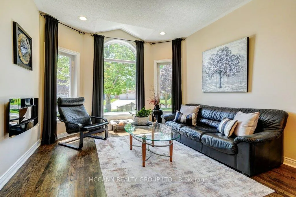 Photo 5 of 21 Fourth Avenue N, Uxbridge — HOMEH